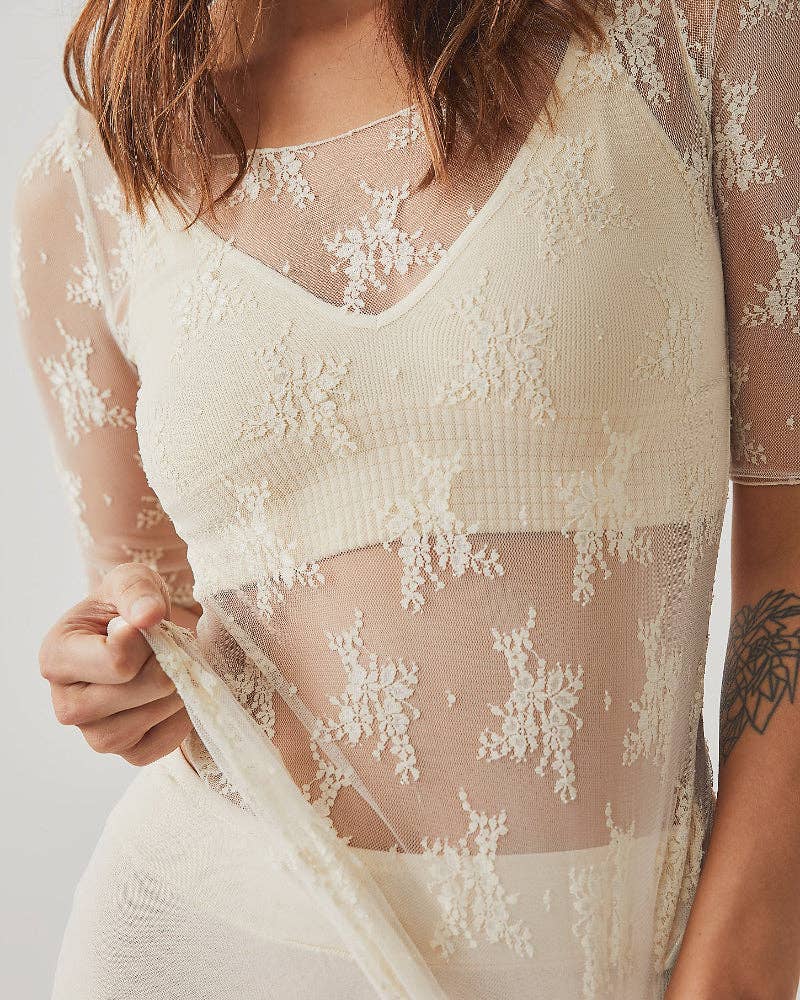 FLORAL LACE MID SLEEVE MESH TOP