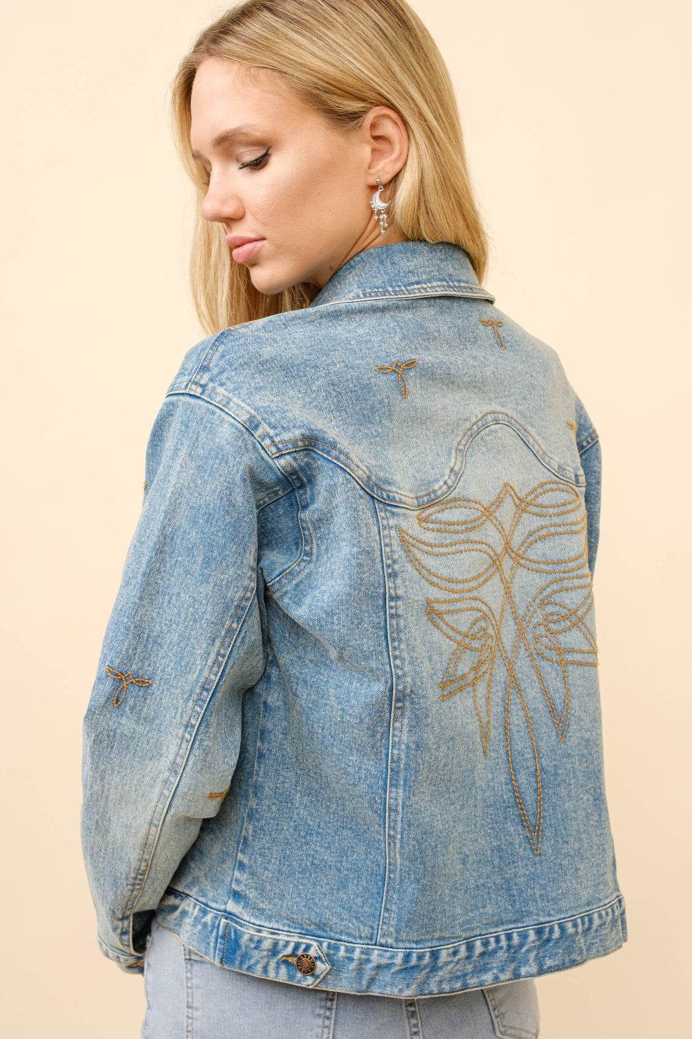 LEIGH BOOT STITCH DENIM TRUCKER JACKET