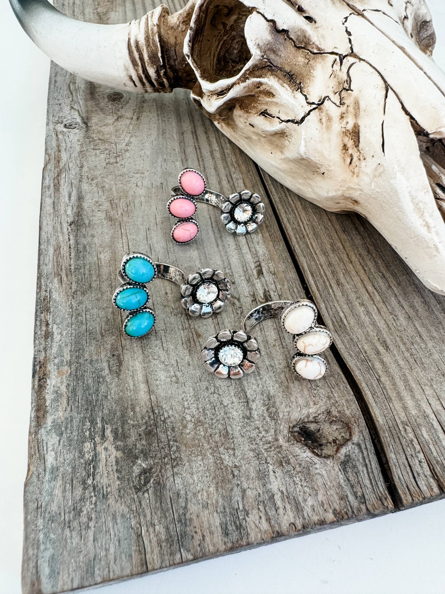 FLOWER OPEN CUFF STYLE RING