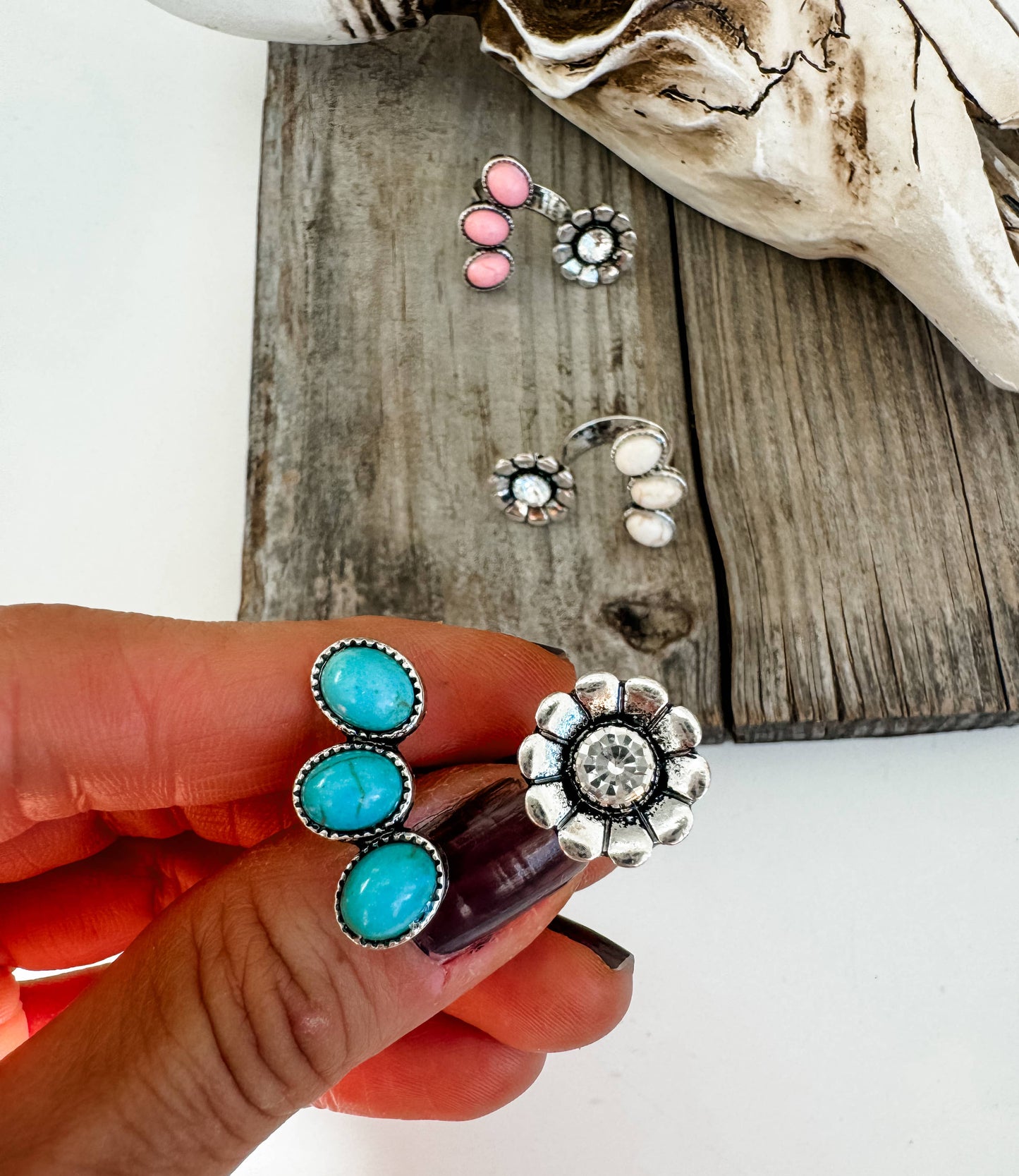 FLOWER OPEN CUFF STYLE RING