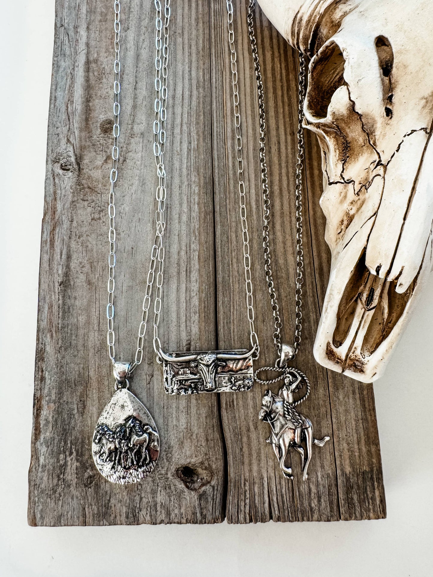 RODEO NECKLACE