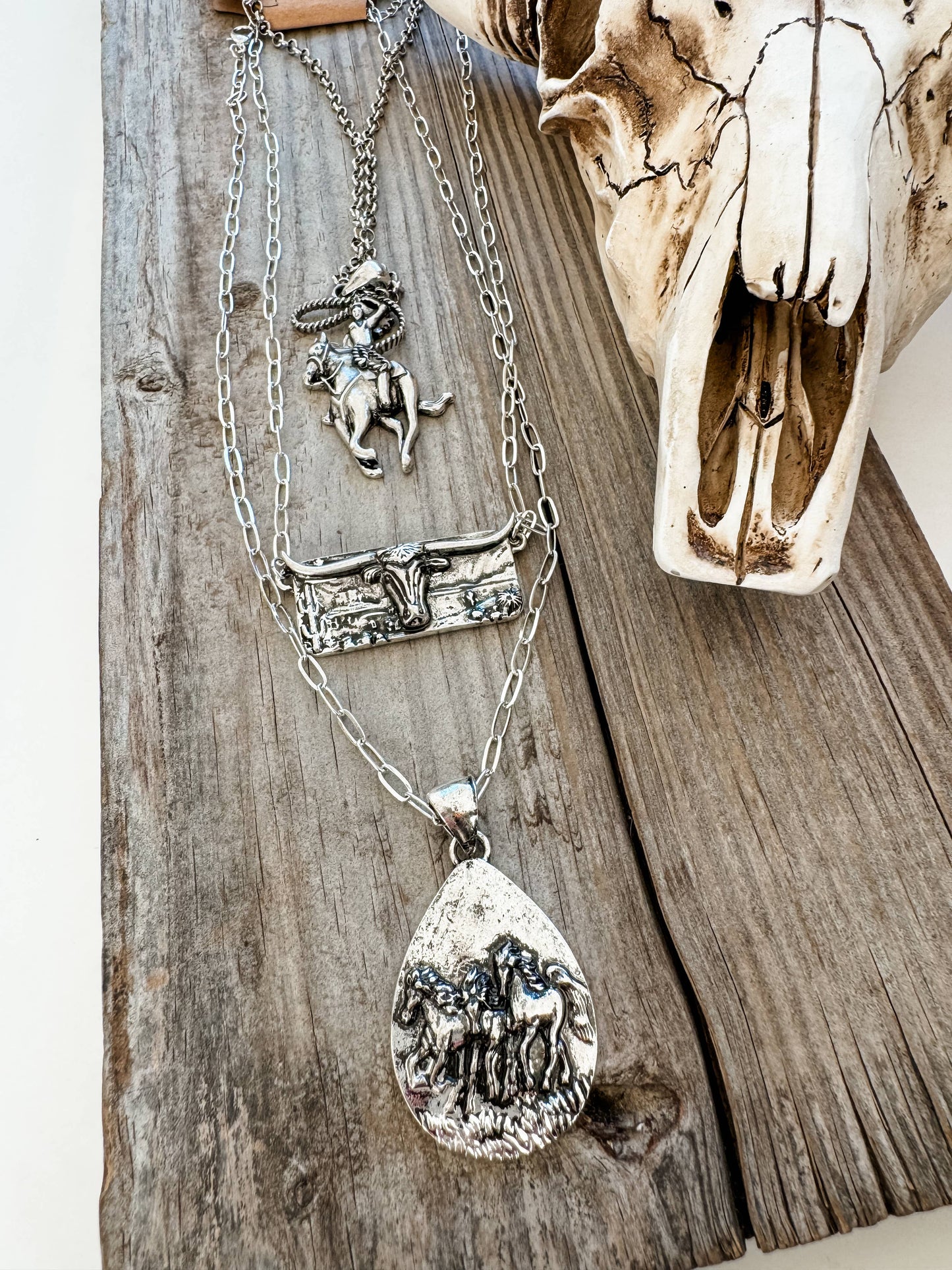 RODEO NECKLACE