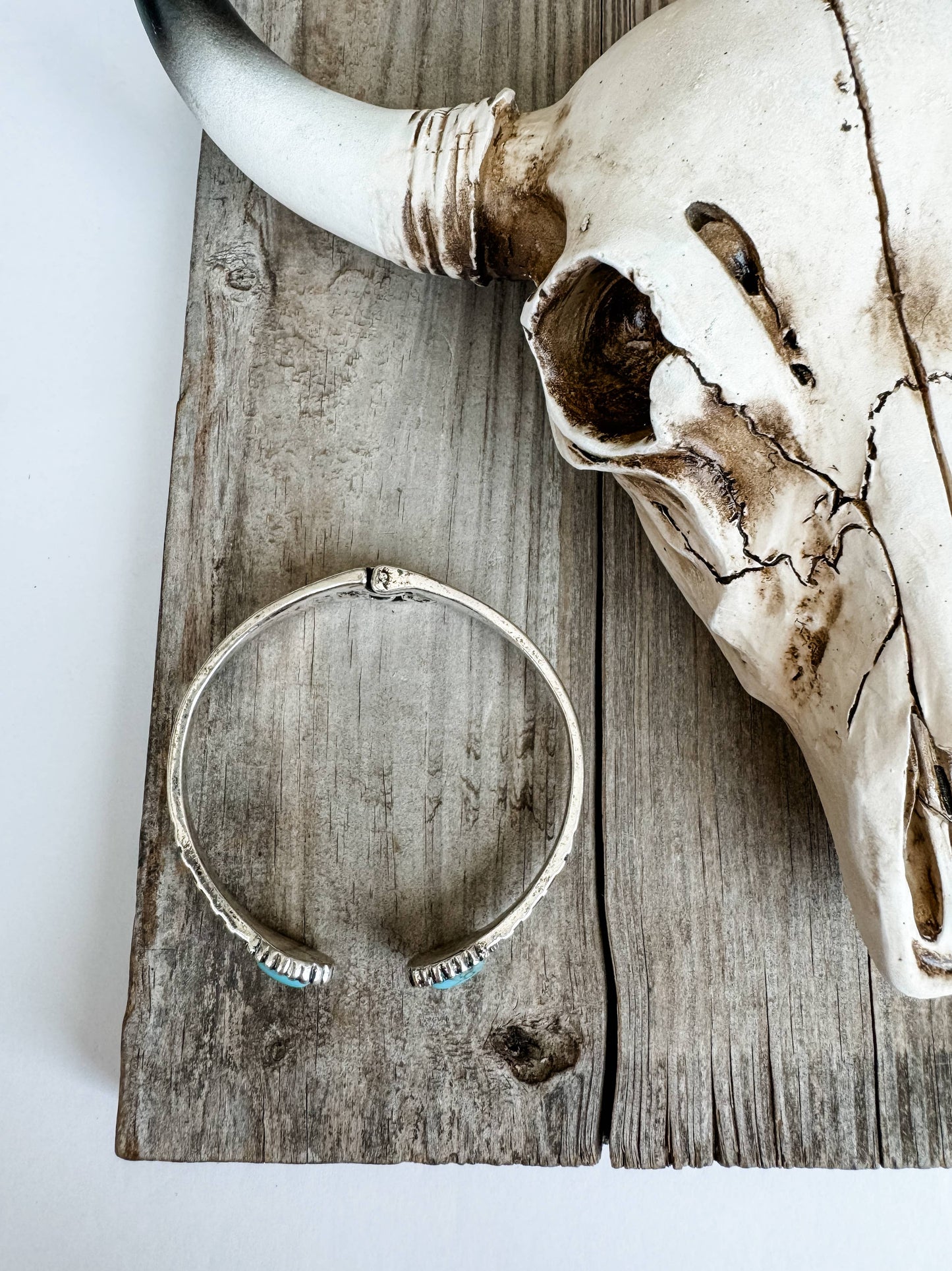 THE SEDONA OVAL BANGLE BRACELET