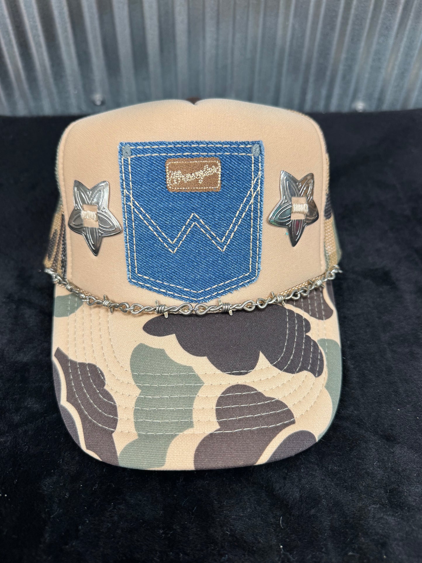 CONCHO TRUCKER HAT
