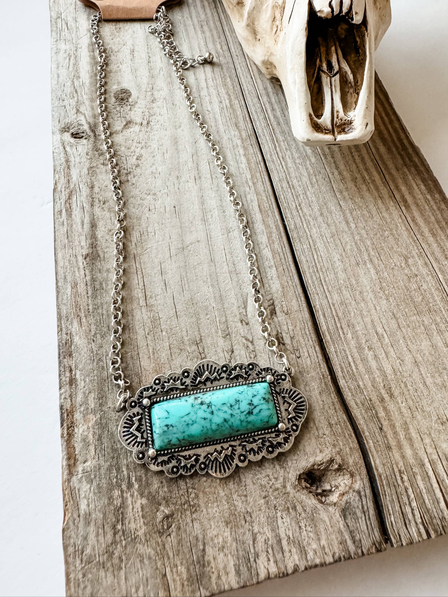 RECTANGLE STONE PENDANT NECKLACE