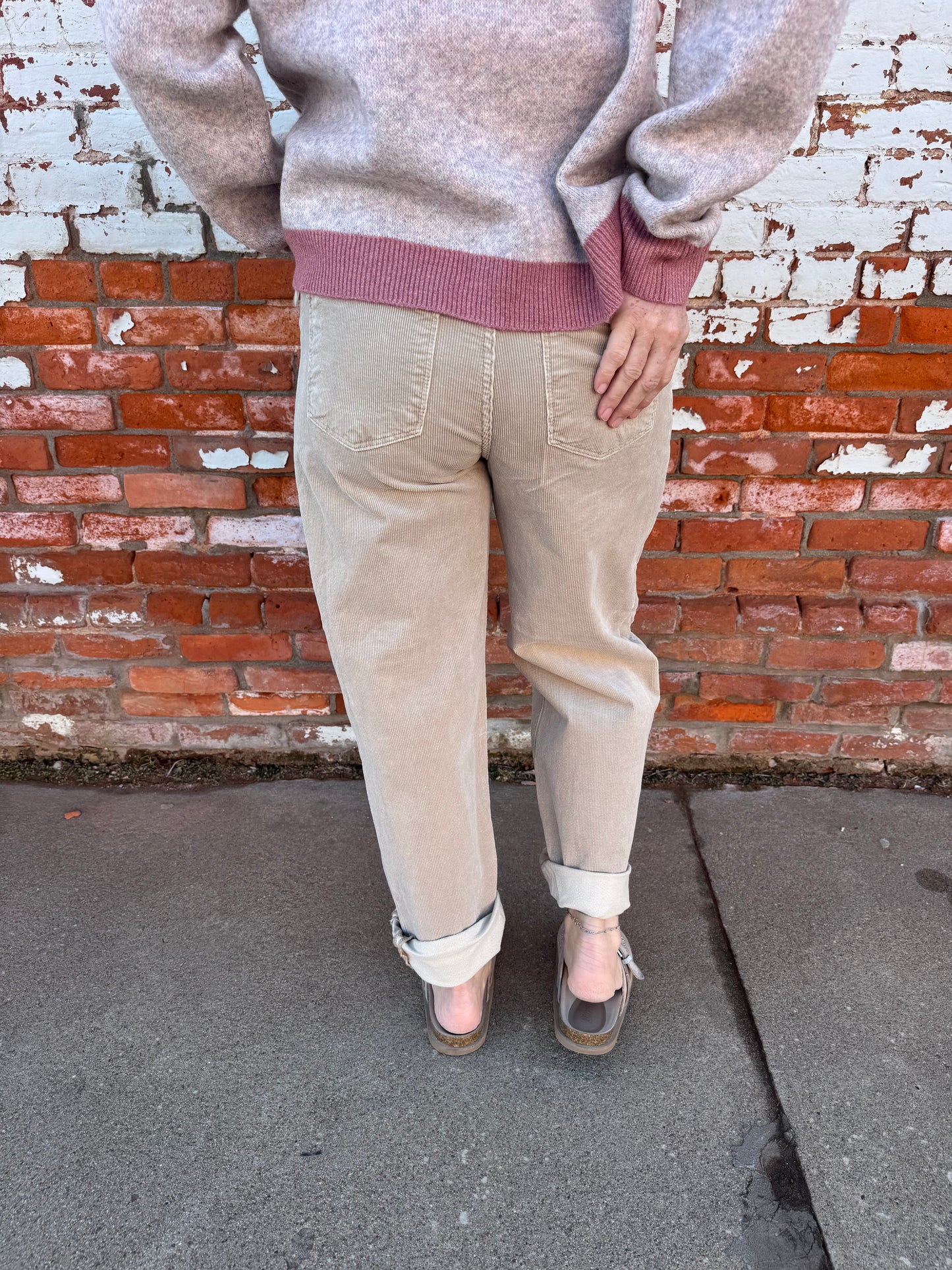 ABIGAIL CORDUROY CROP BARREL PANTS