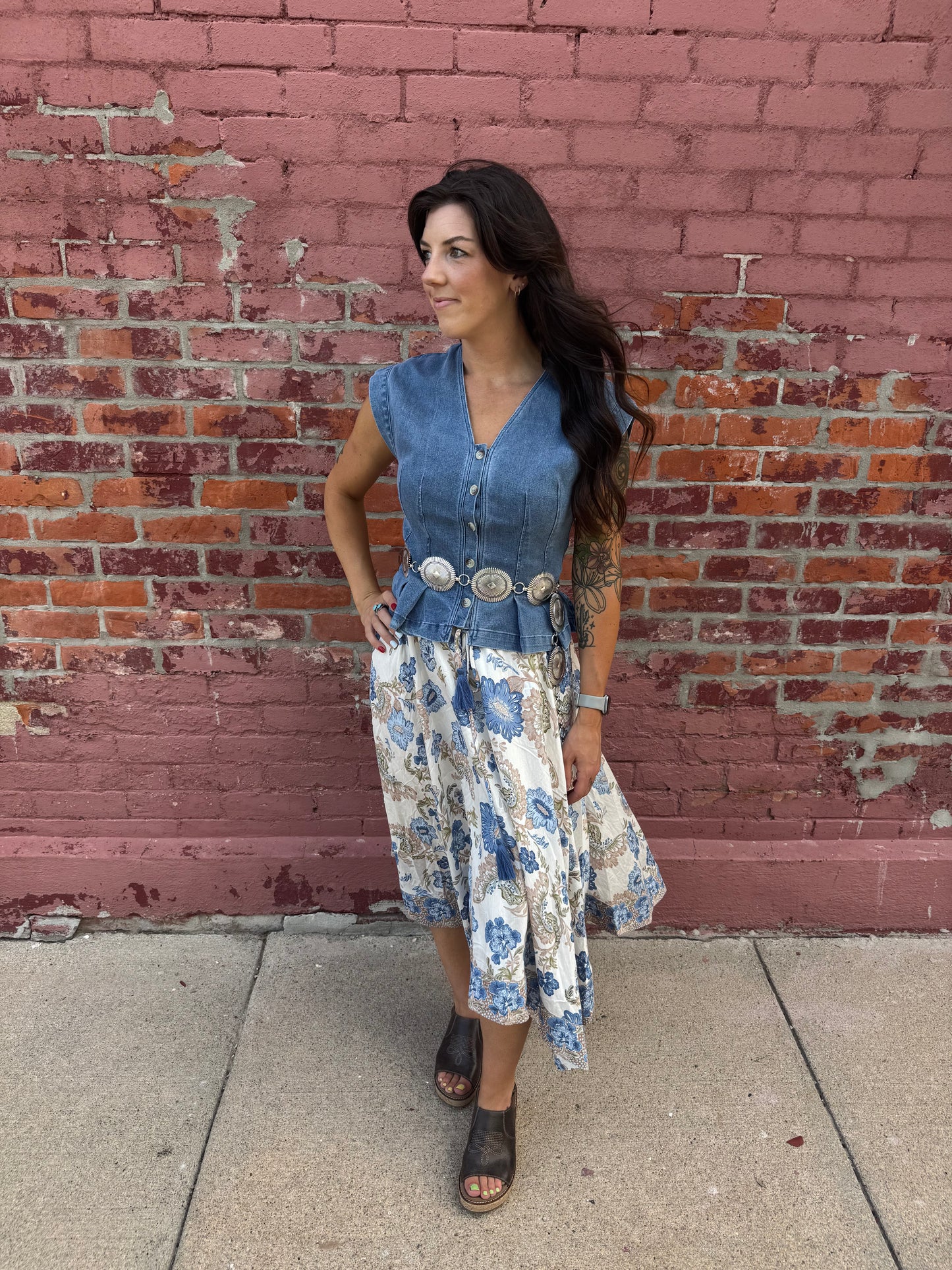 CAROLINE CAPPED SLEEVE DENIM TOP