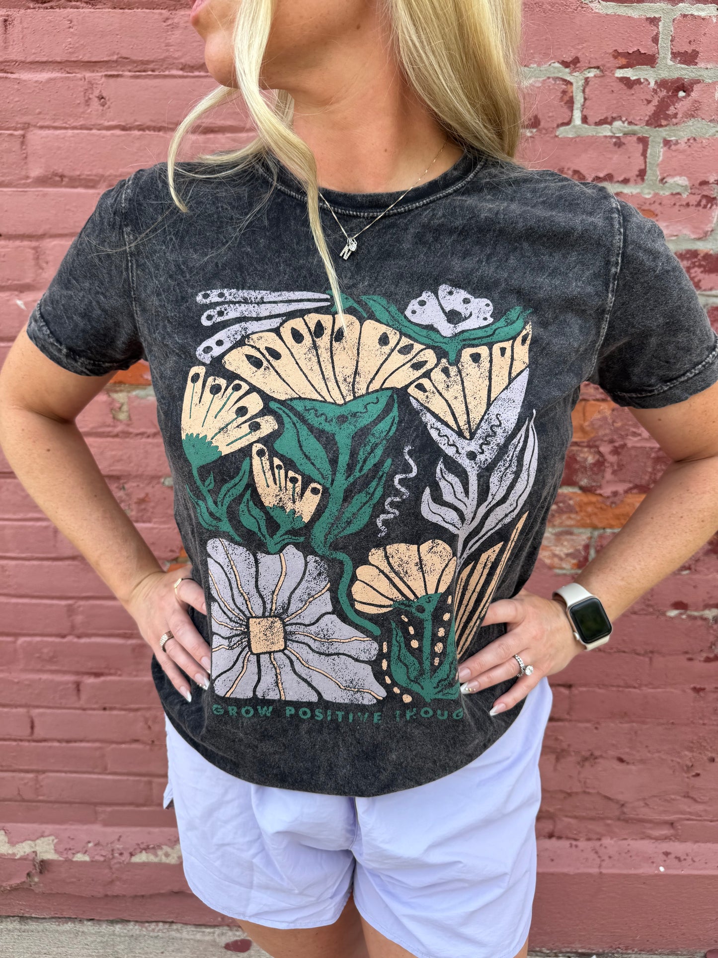 POSITIVE PETALS TEE