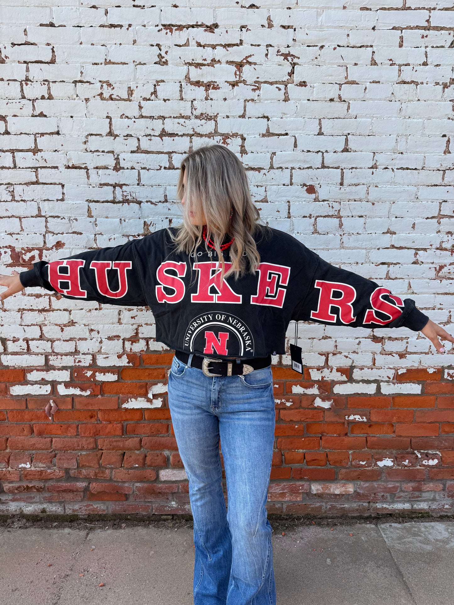 NEBRASKA STATE PHIPPS CROPPED LONGSLEEVE