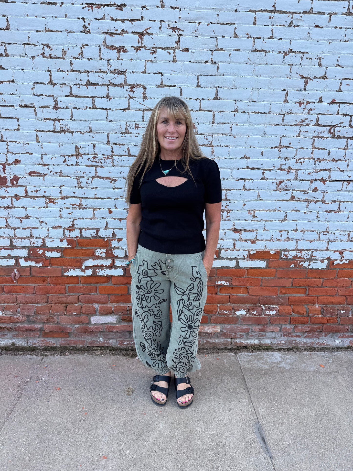 DELANEY FLORAL EMBROIDERED JOGGER PANT