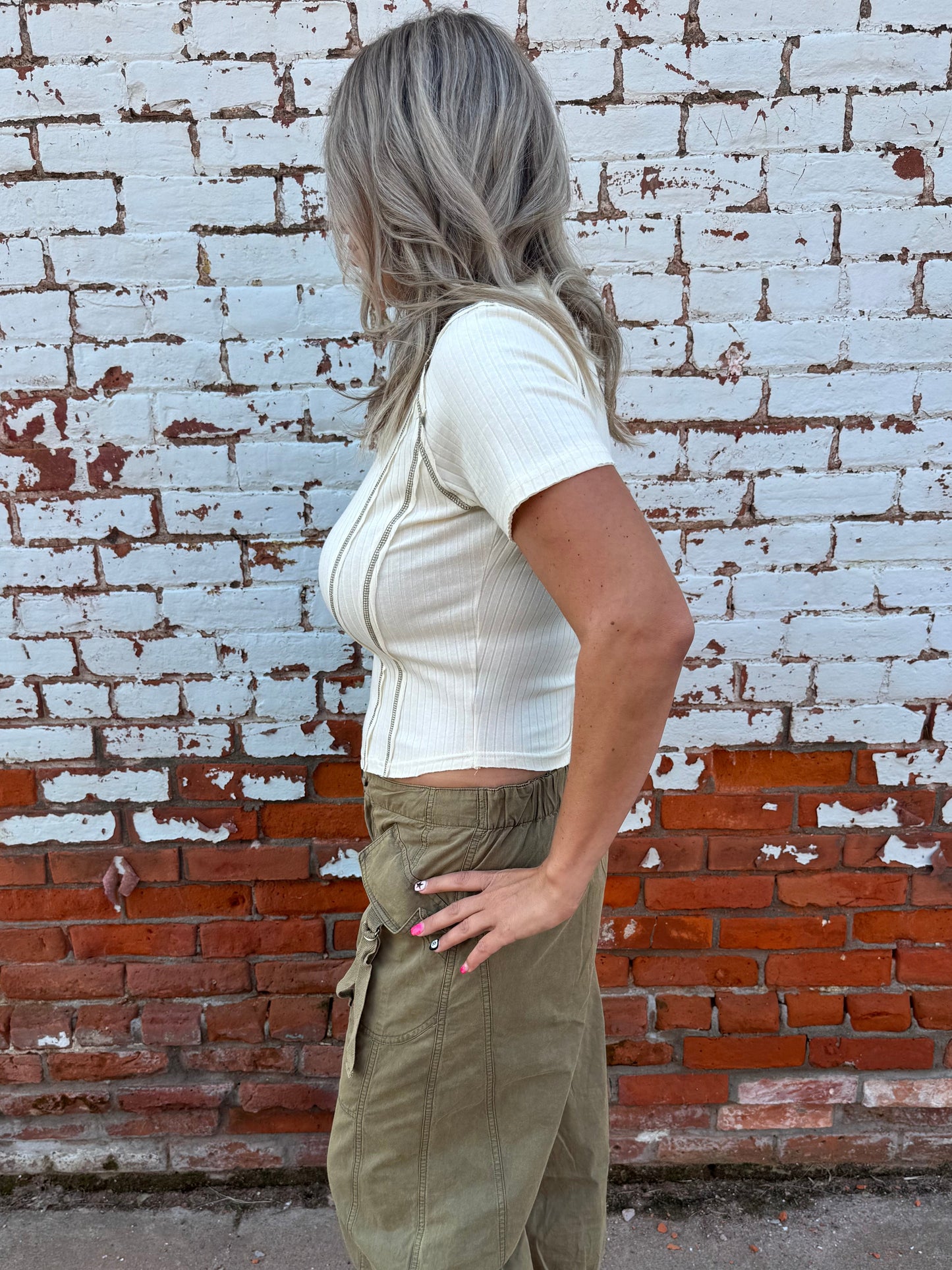 RIBBED SHORT SLEEVE TOP