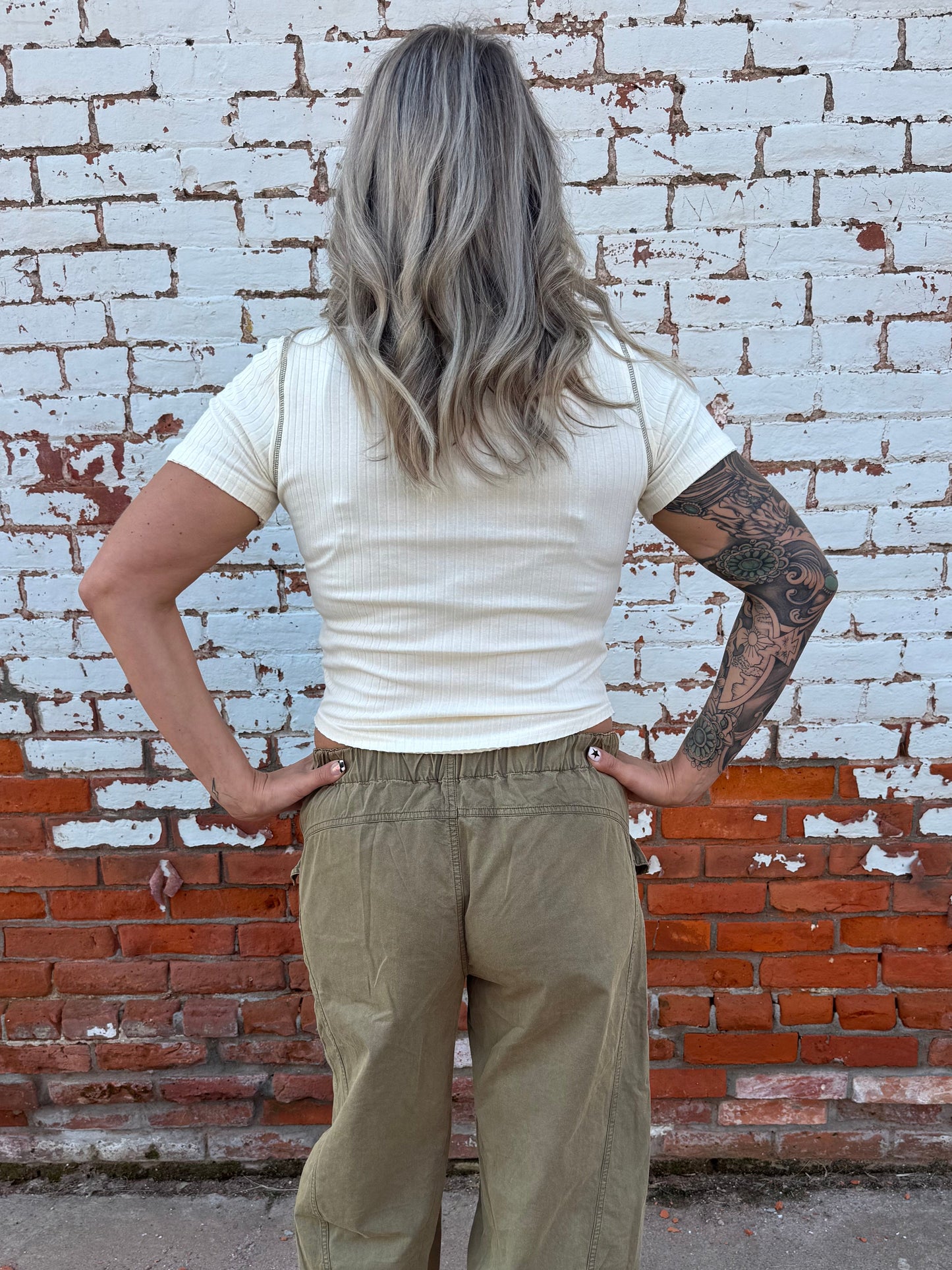RIBBED SHORT SLEEVE TOP