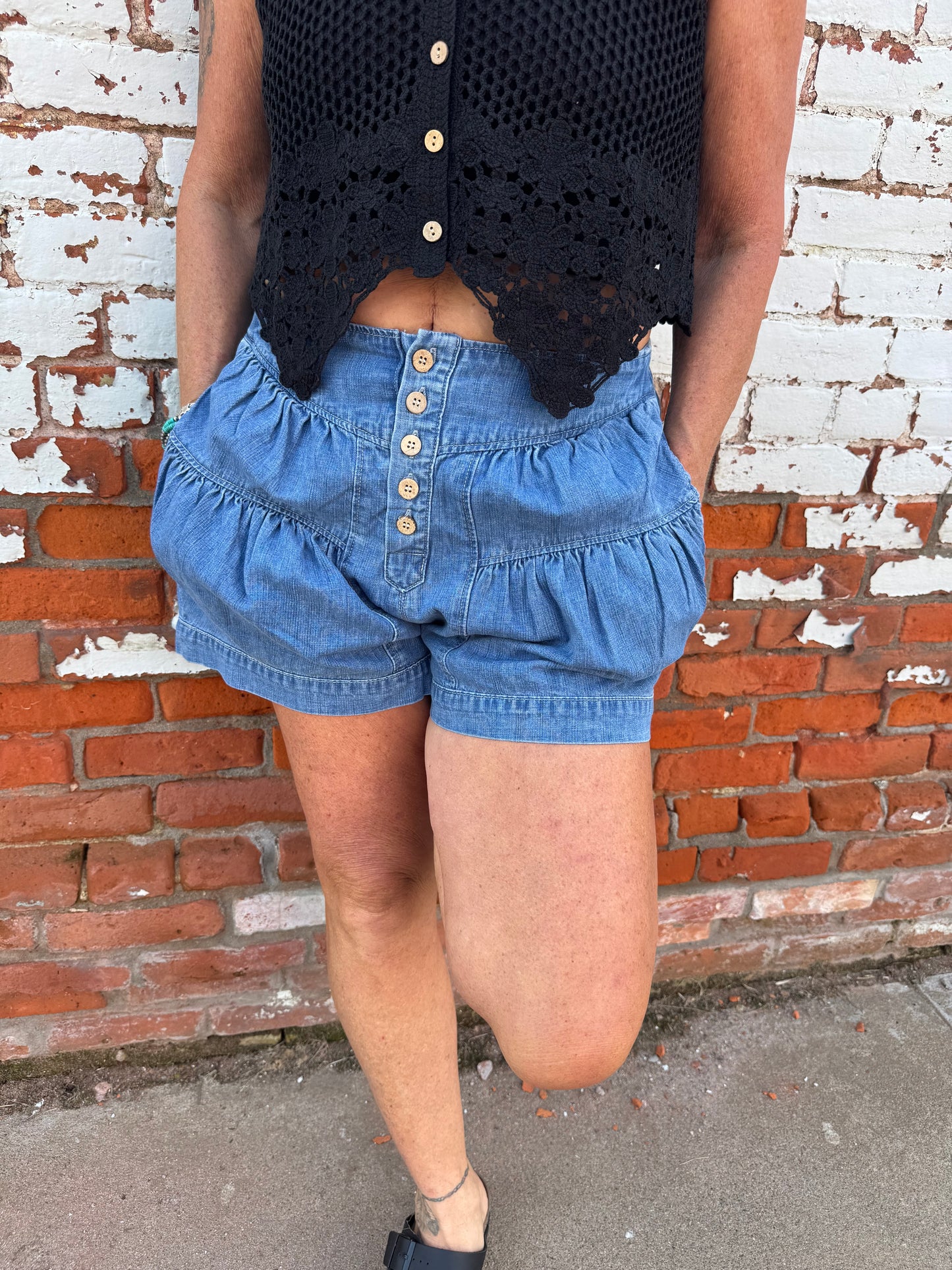 PLEATED DENIM SHORTS