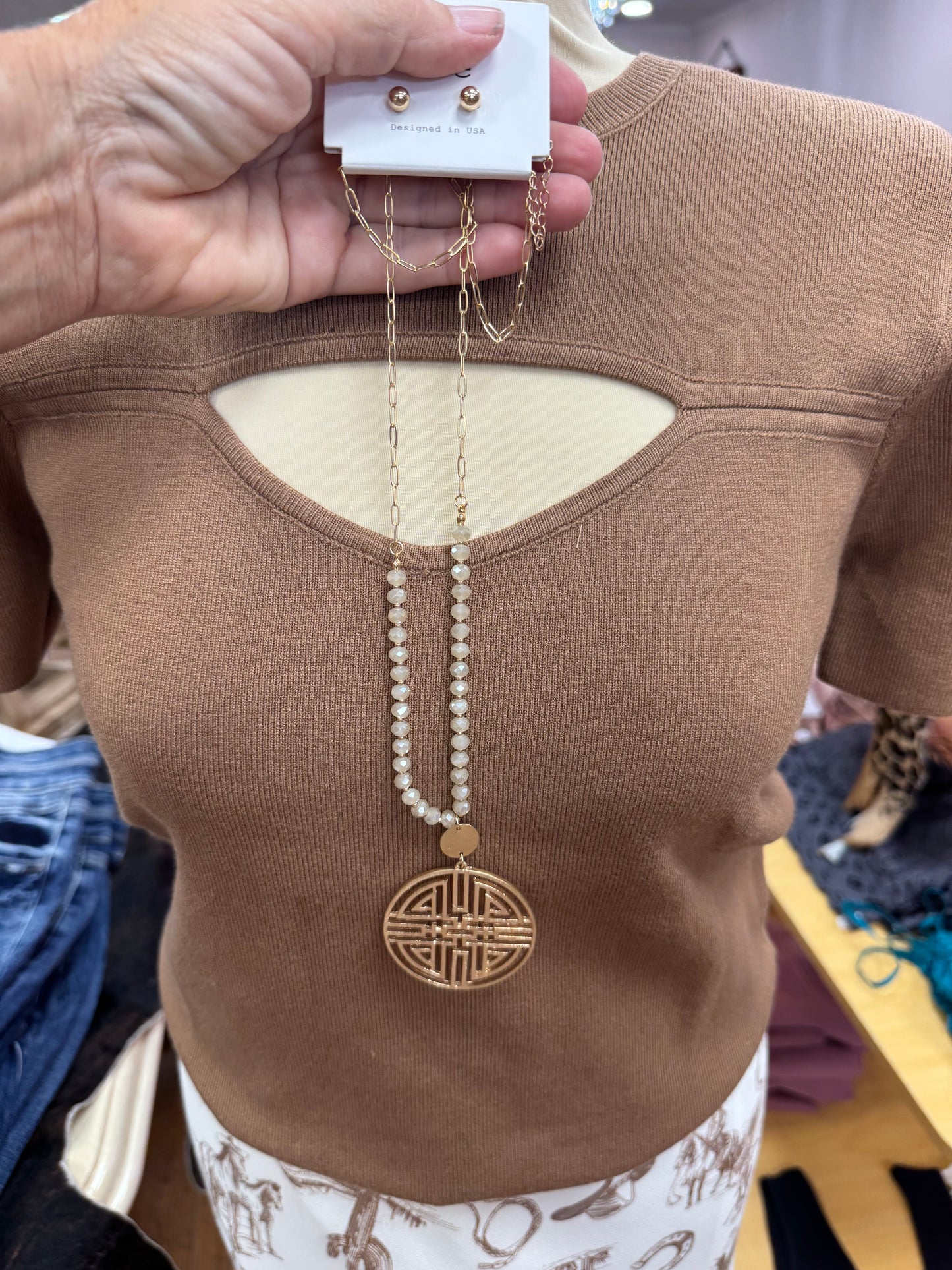 DROP NECKLACE