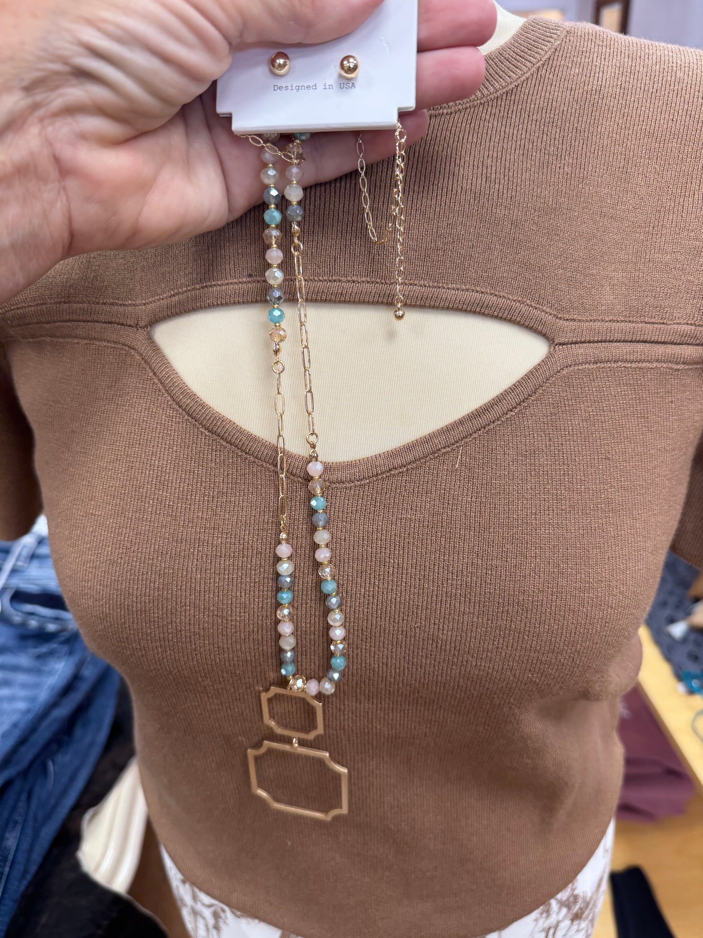 DROP NECKLACE