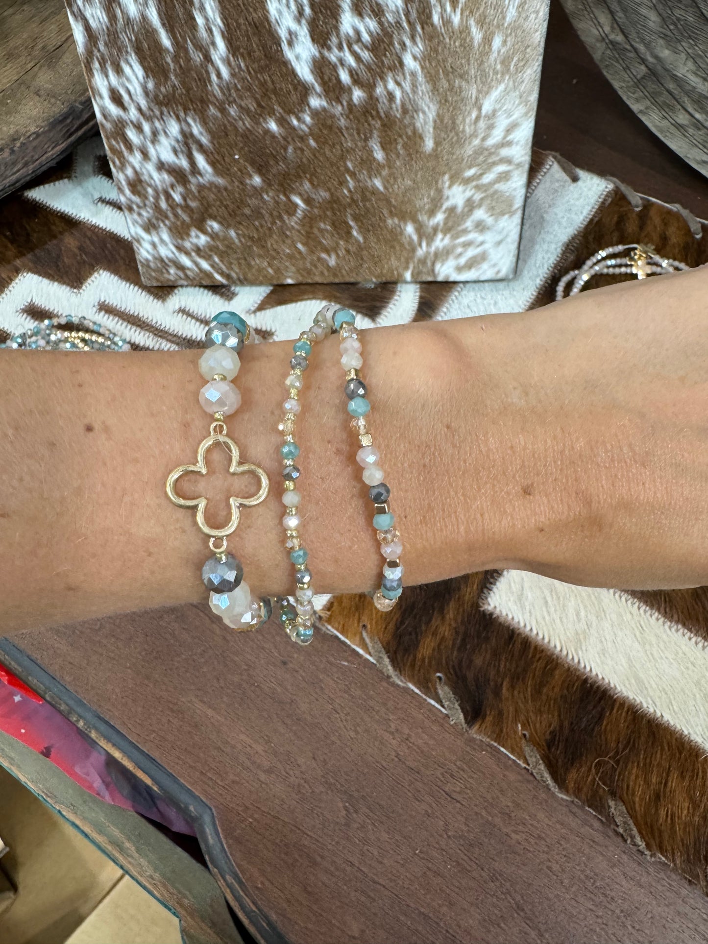 GILDED PEARL BRACELET SETS