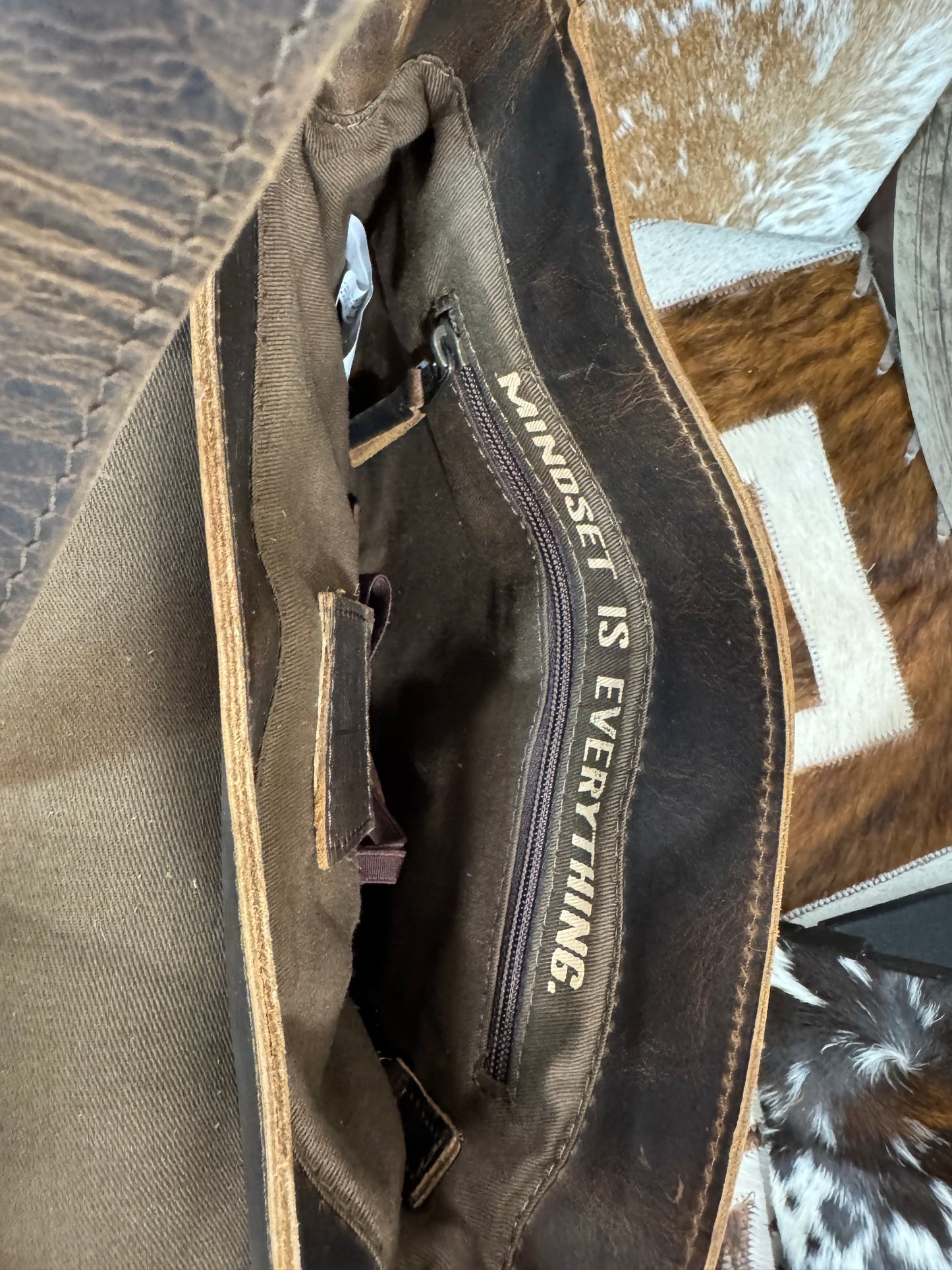 CHAYNEE MOUNTAIN DELLA CROSSBODY