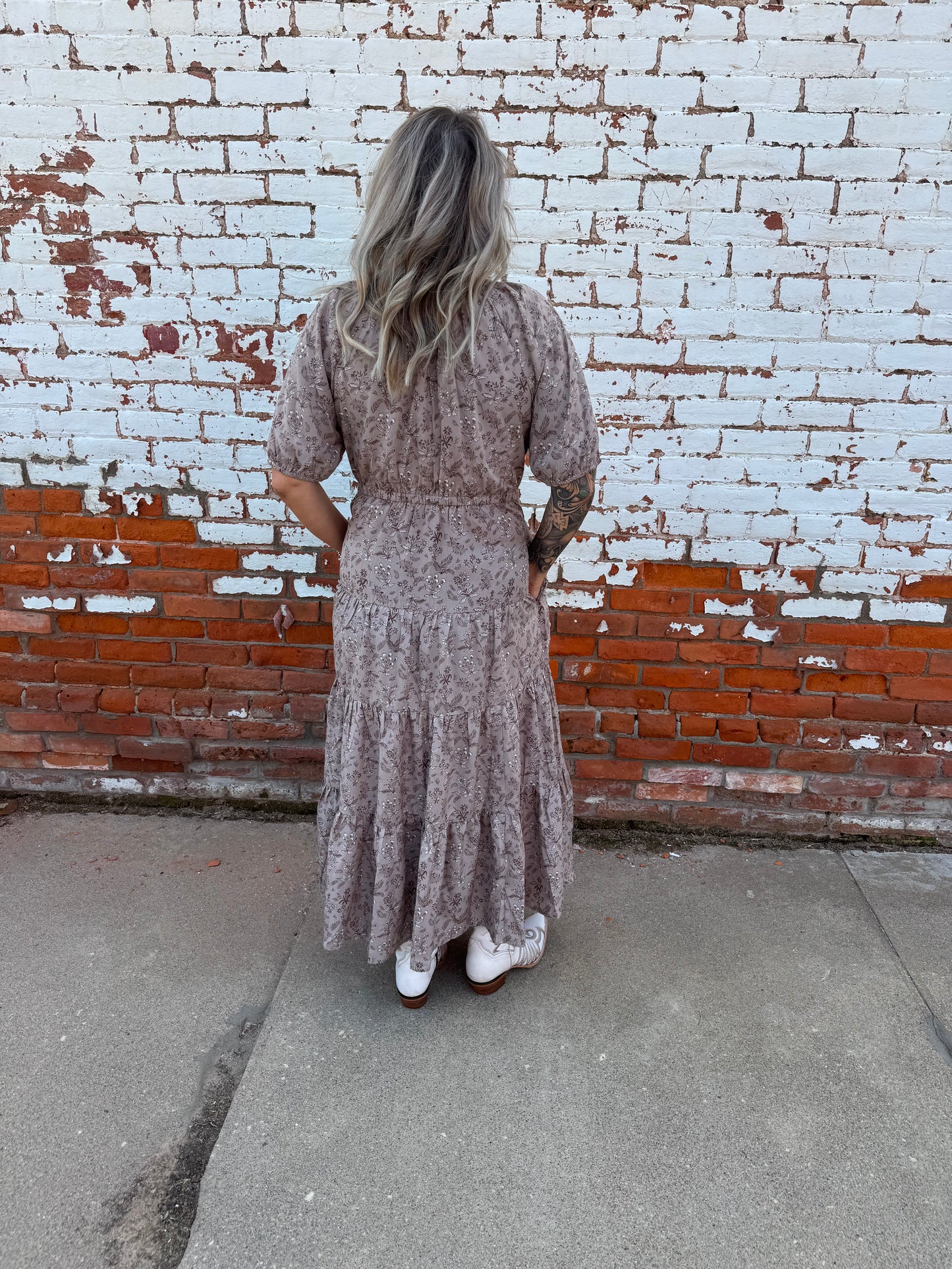 TALLY FLORAL TIERED MIDI DRESS