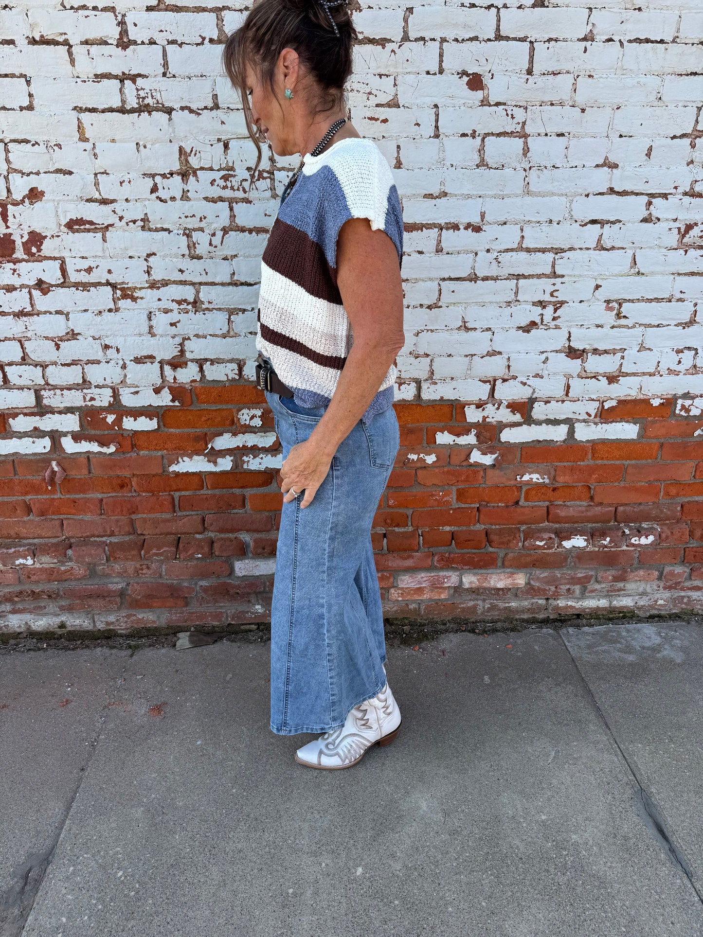 MULTICOLOR STRIPED CAP SLEEVE SWEATER