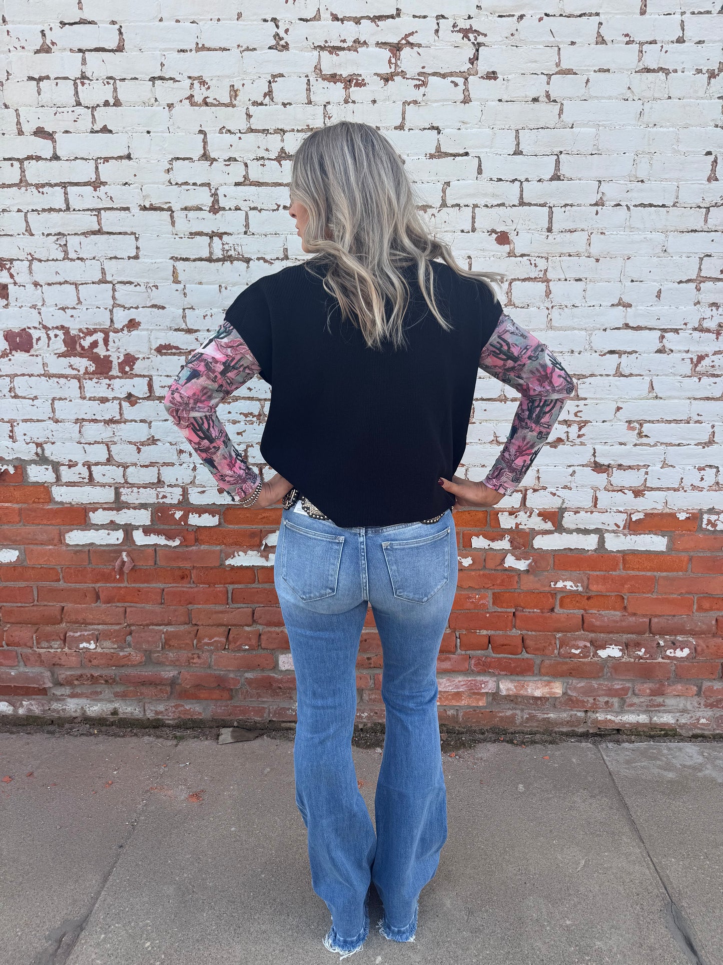 SHORT SLEEVE SWEATER TOP