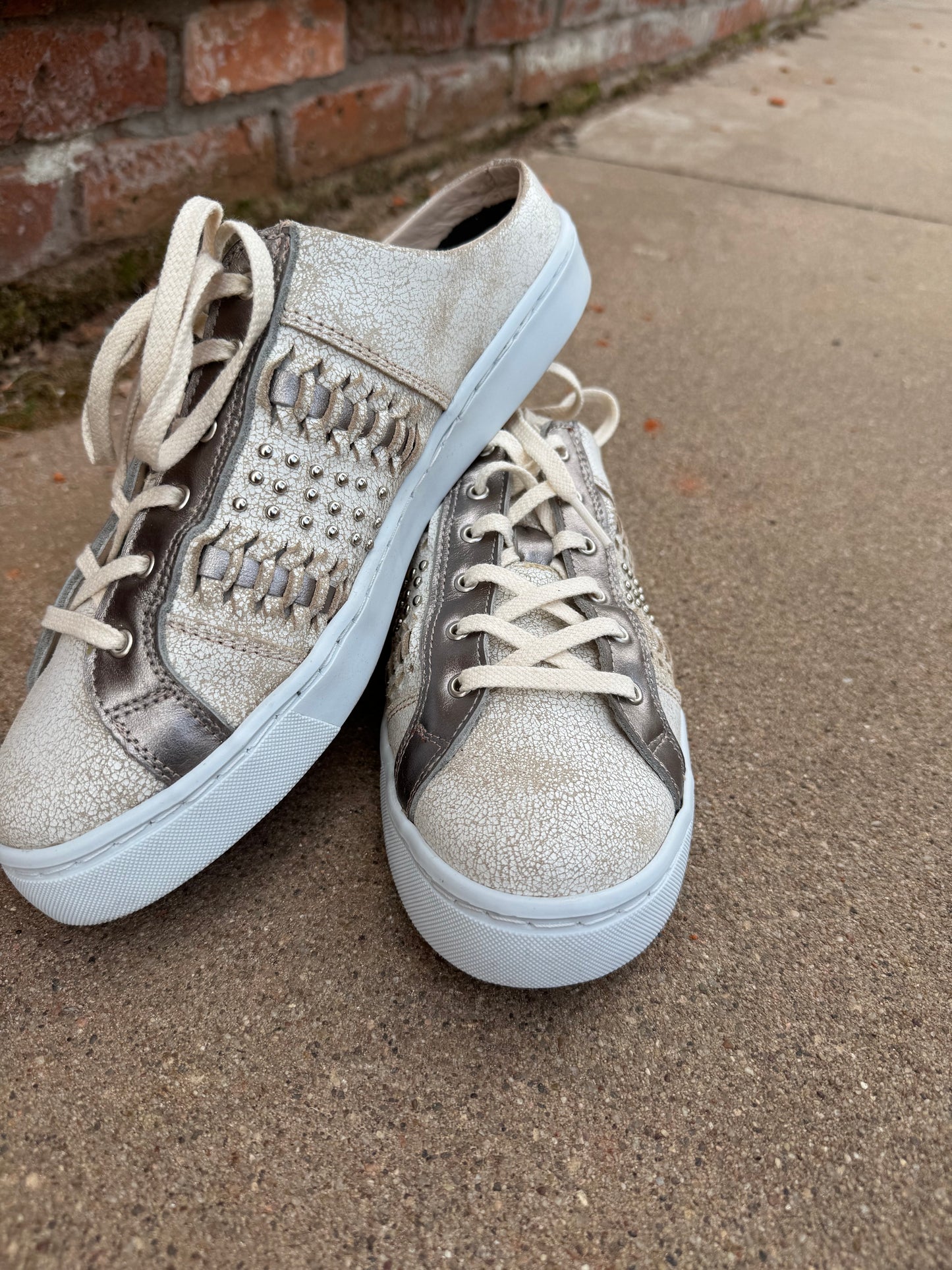 SHELLY OPEN BACK SNEAKERS