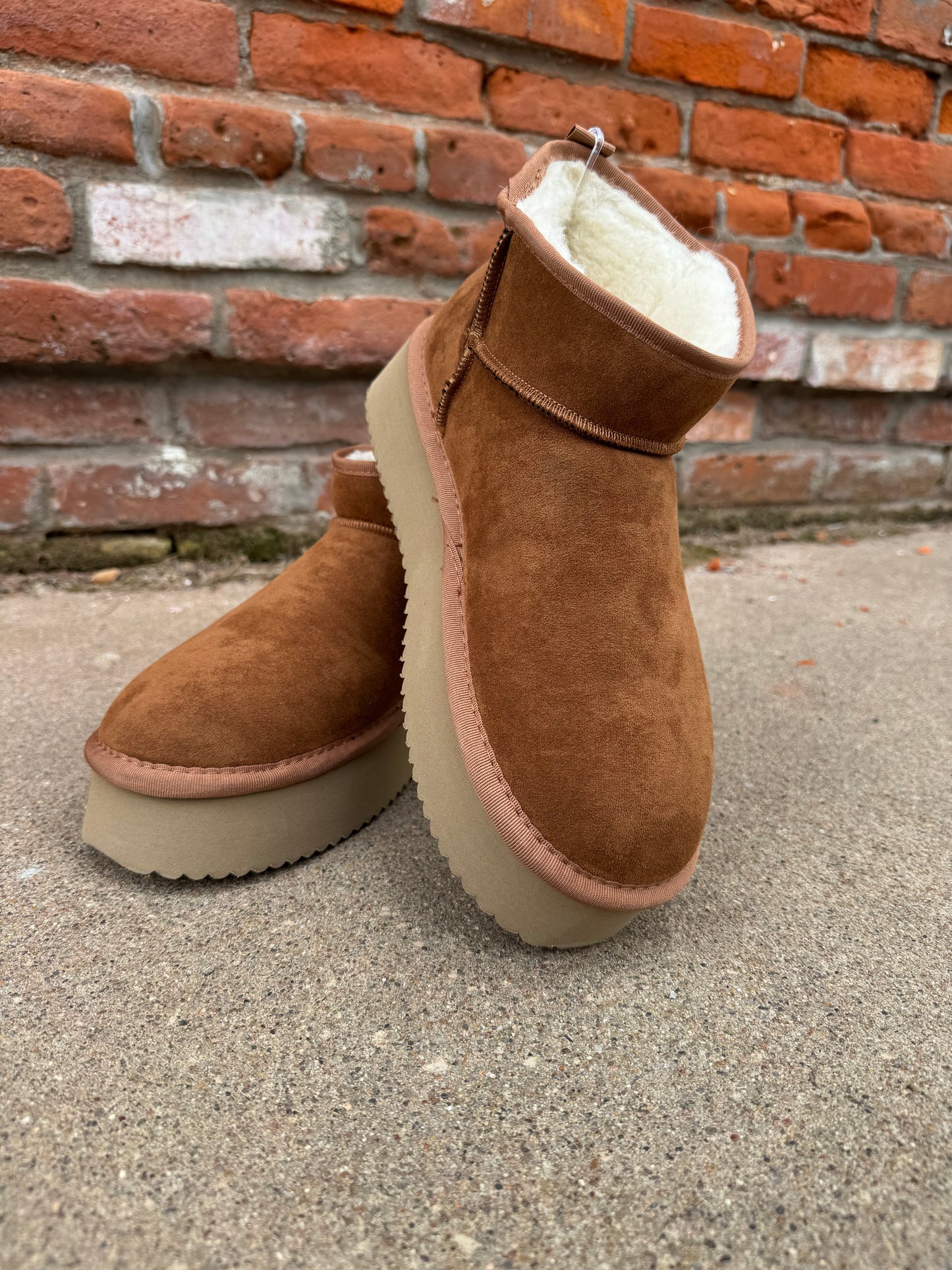 PLATFORM BOOTIES