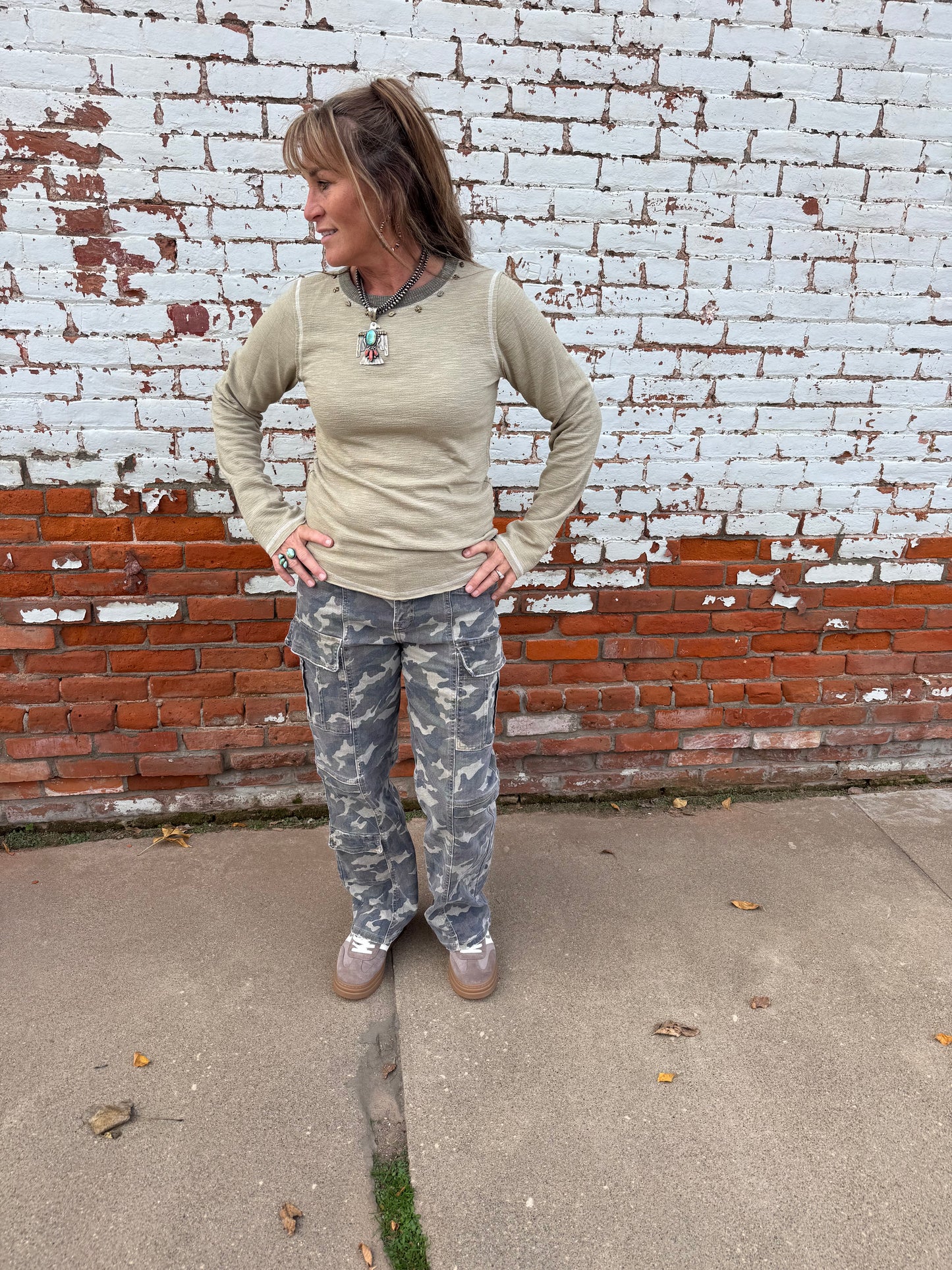 STUD DETAILED TEXTURE TOP