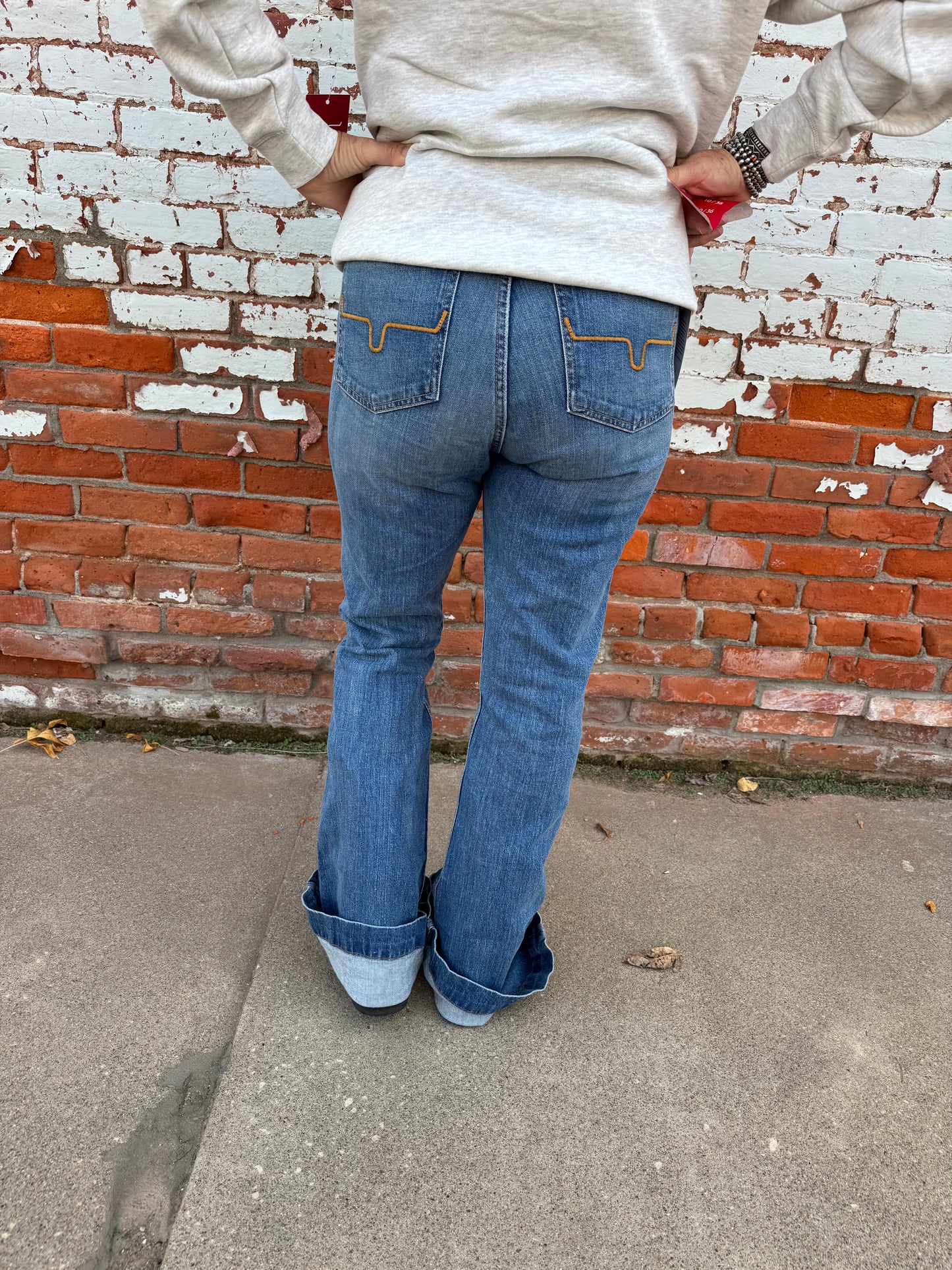 JENNIFER MID WASH JEAN