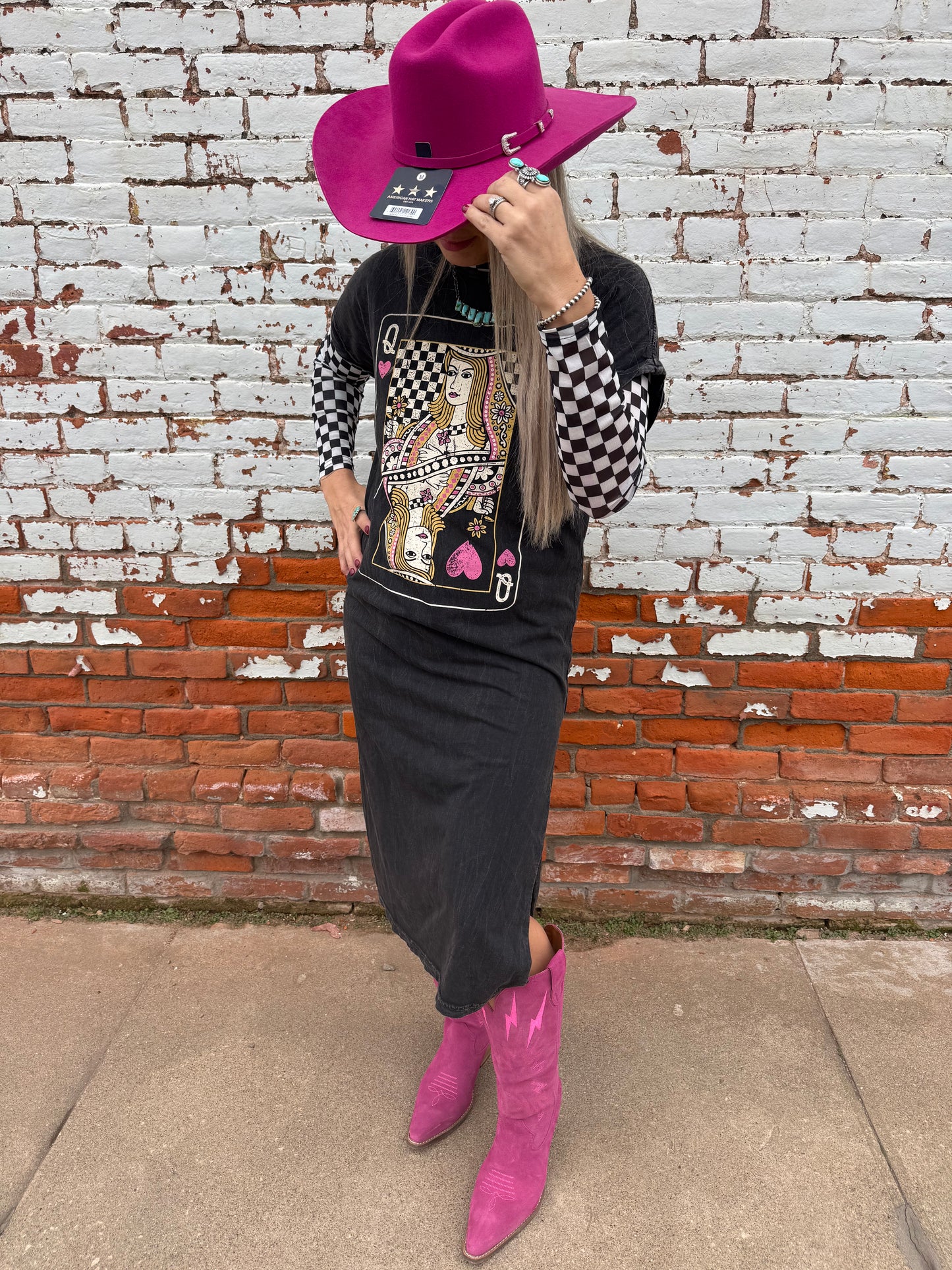 QUEEN OF HEARTS GRAPHIC DRESS