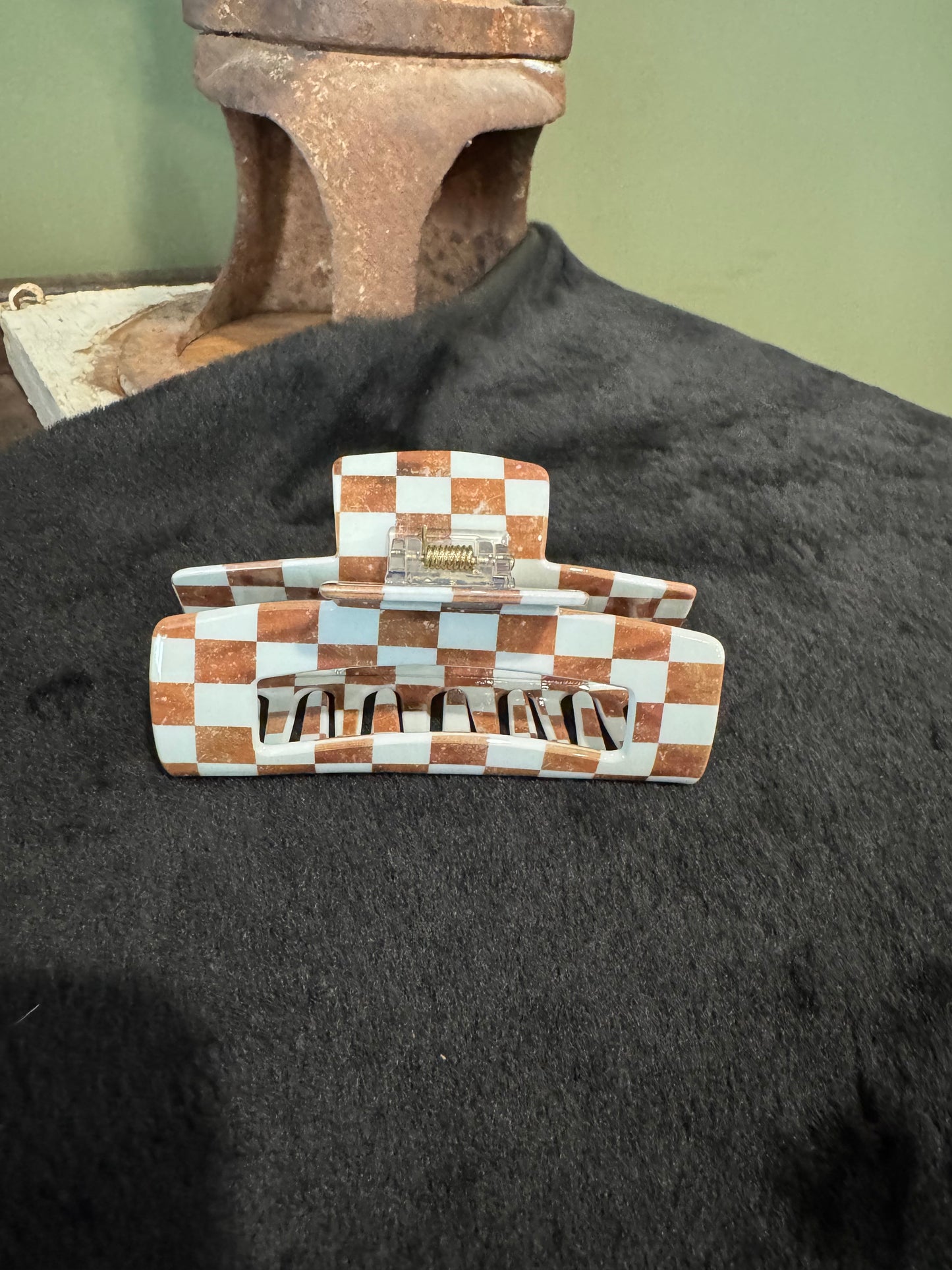 CHECKERED CLAW CLIP