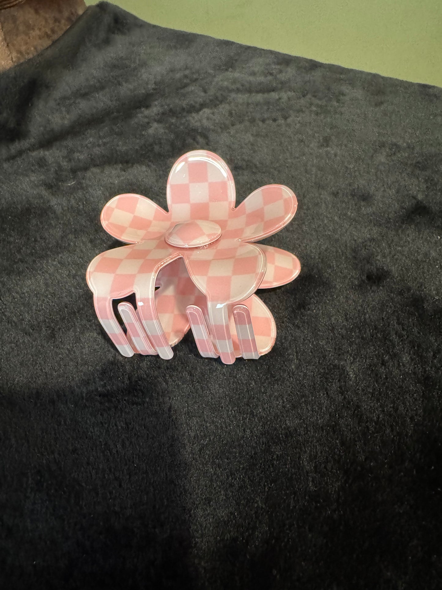 CHECKERED FLOWER CLAW CLIP