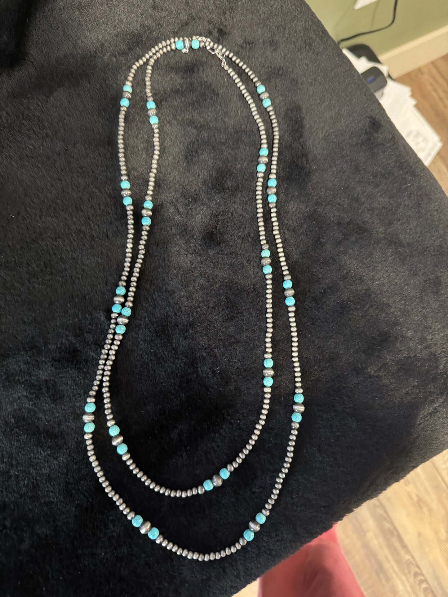 PEARL AND BEAD NECKLACE