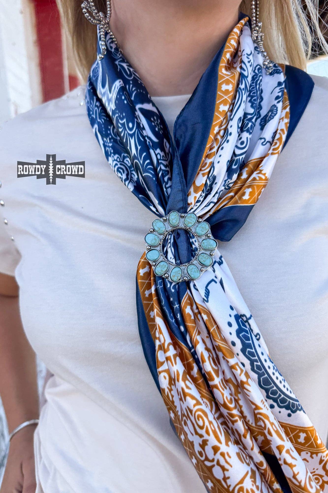 PANHANDLE SCARF SLIDE