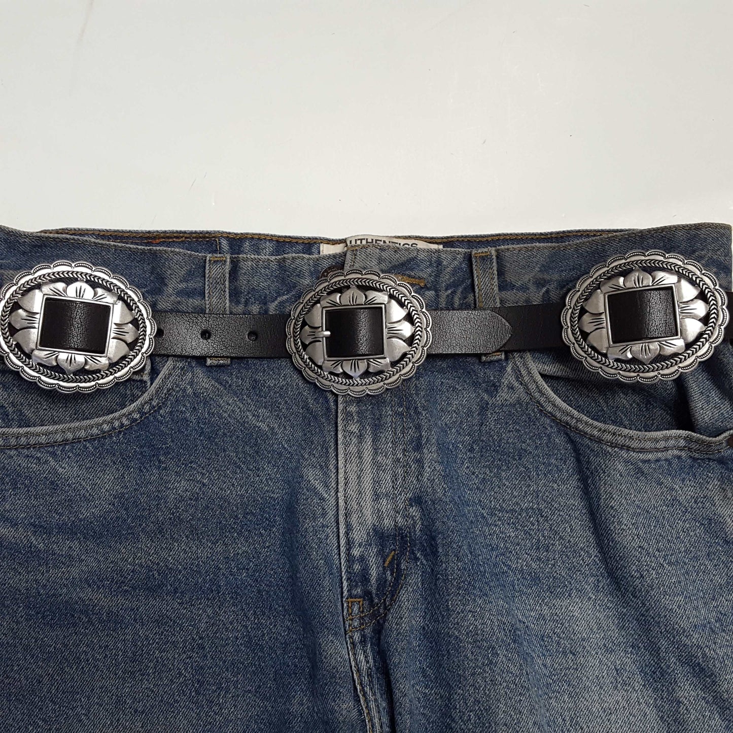 FLORAL CONCHO BELT