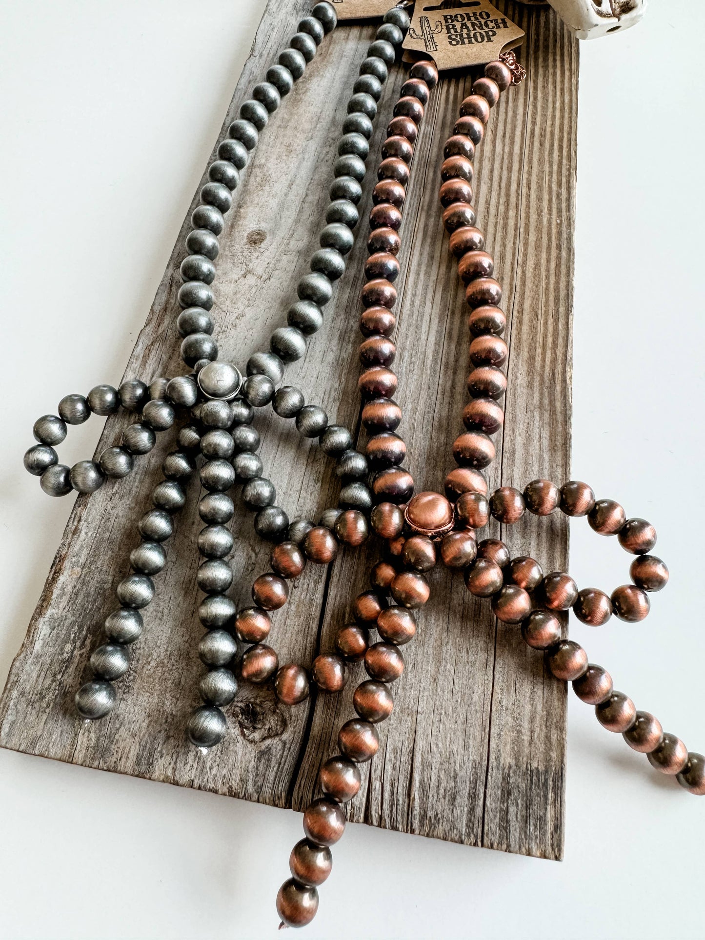 BOW NECKLACE