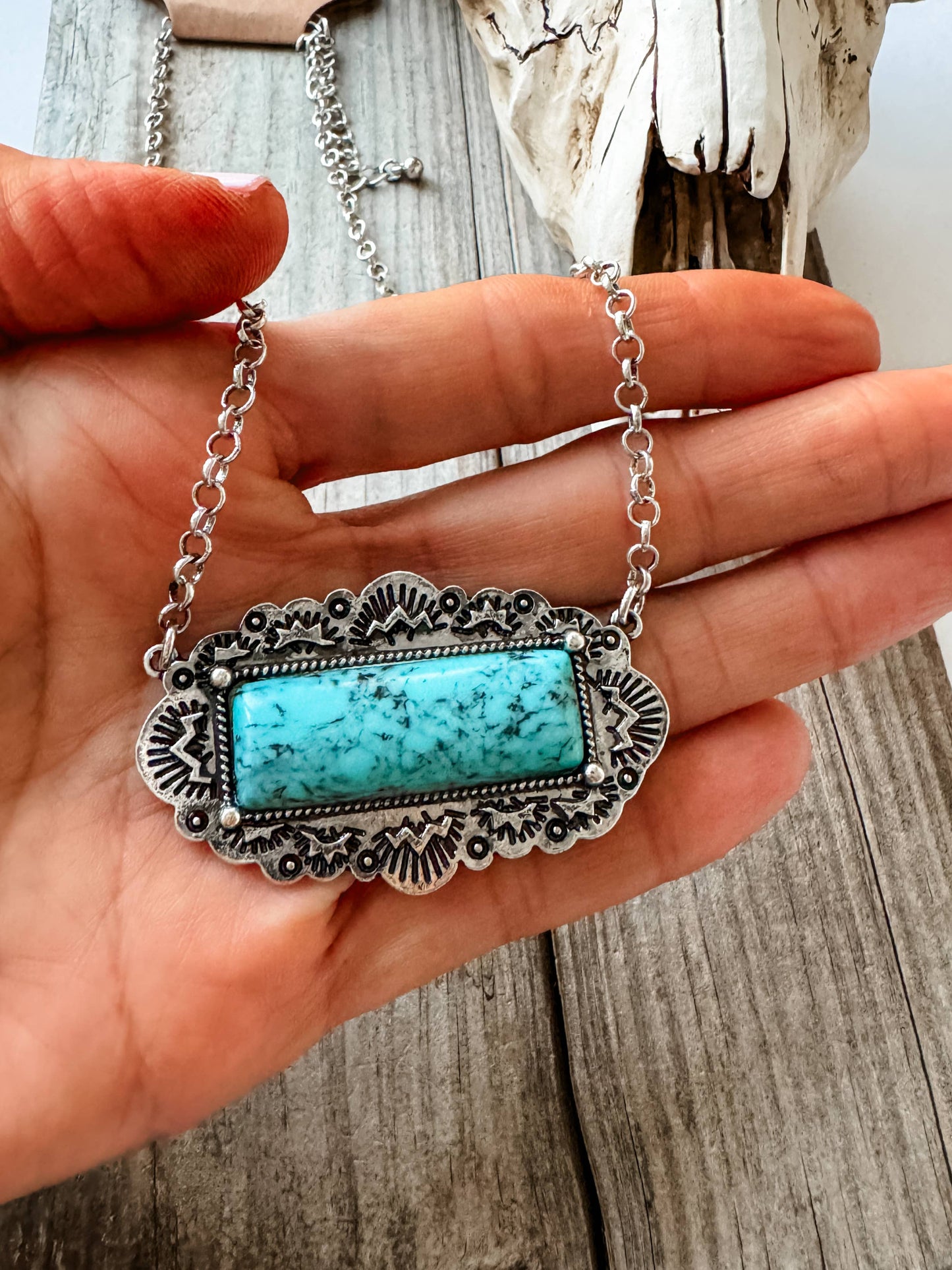 RECTANGLE STONE PENDANT NECKLACE