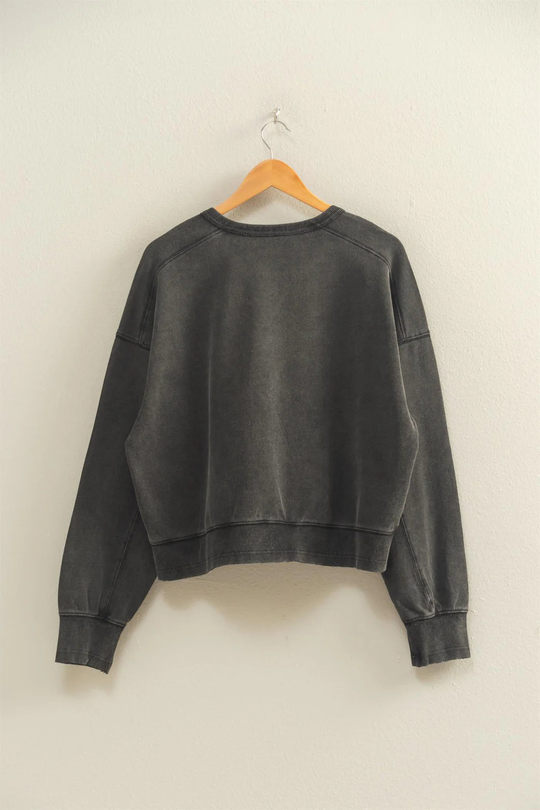 CREWNECK RAW HEM SWEATSHIRT