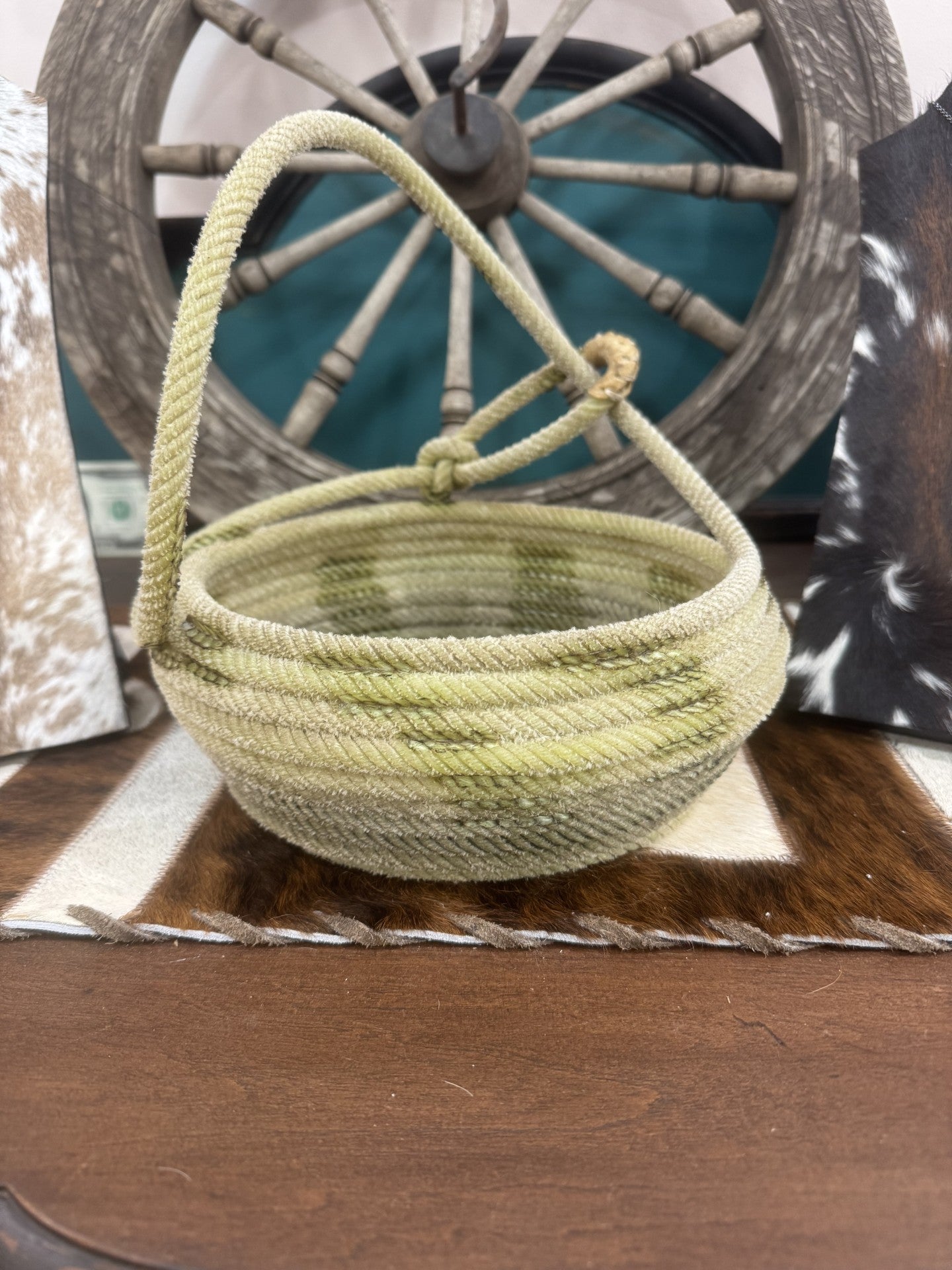 LARIAT HOME DECOR