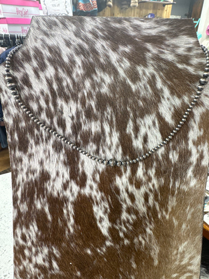 GRADUATED PEARL NECKLACE