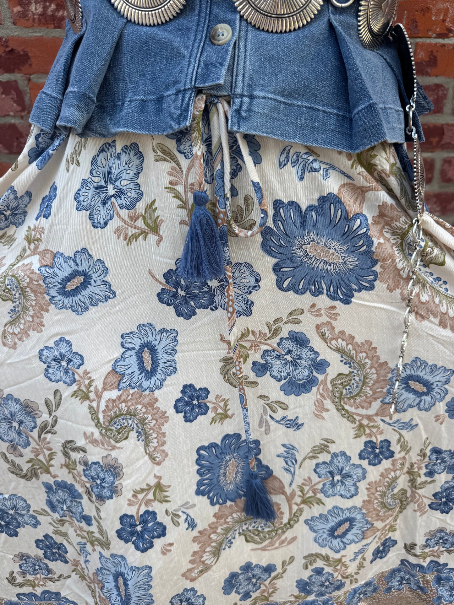 BLUE BELL FLORAL MIDI SKIRT