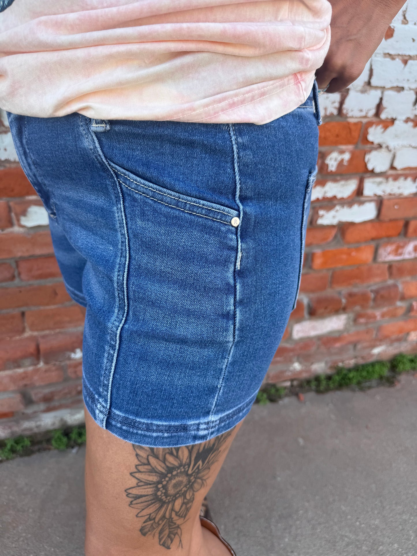 THE SHELLEY SHORT
