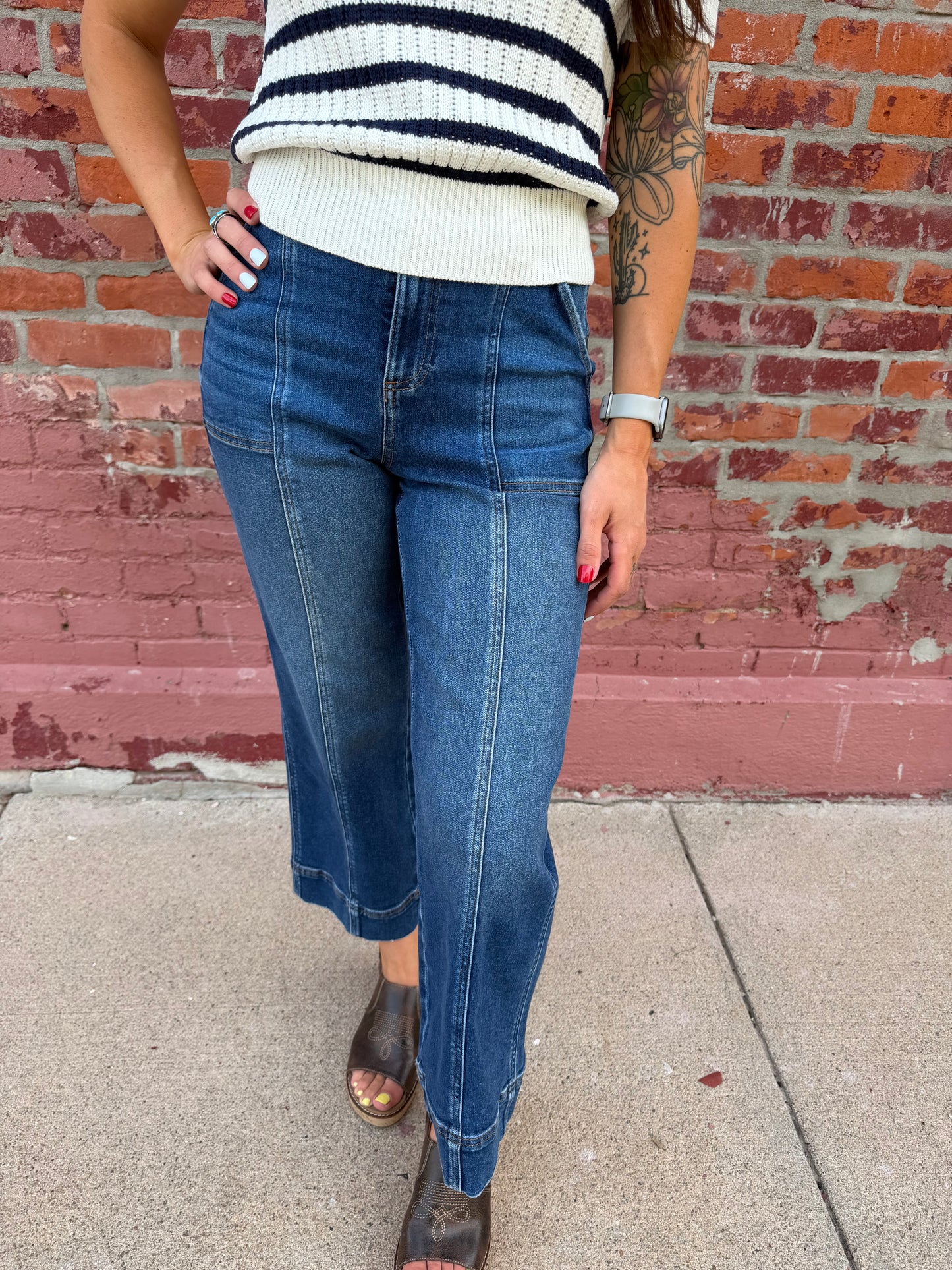 THE NATALIE CROPPED JEAN