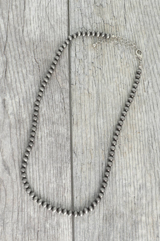 WESTERN NAVAJO PEARL BEADED NECKLACE