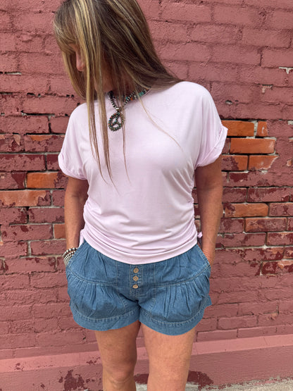 FEARLESS PLEATED DENIM SHORTS