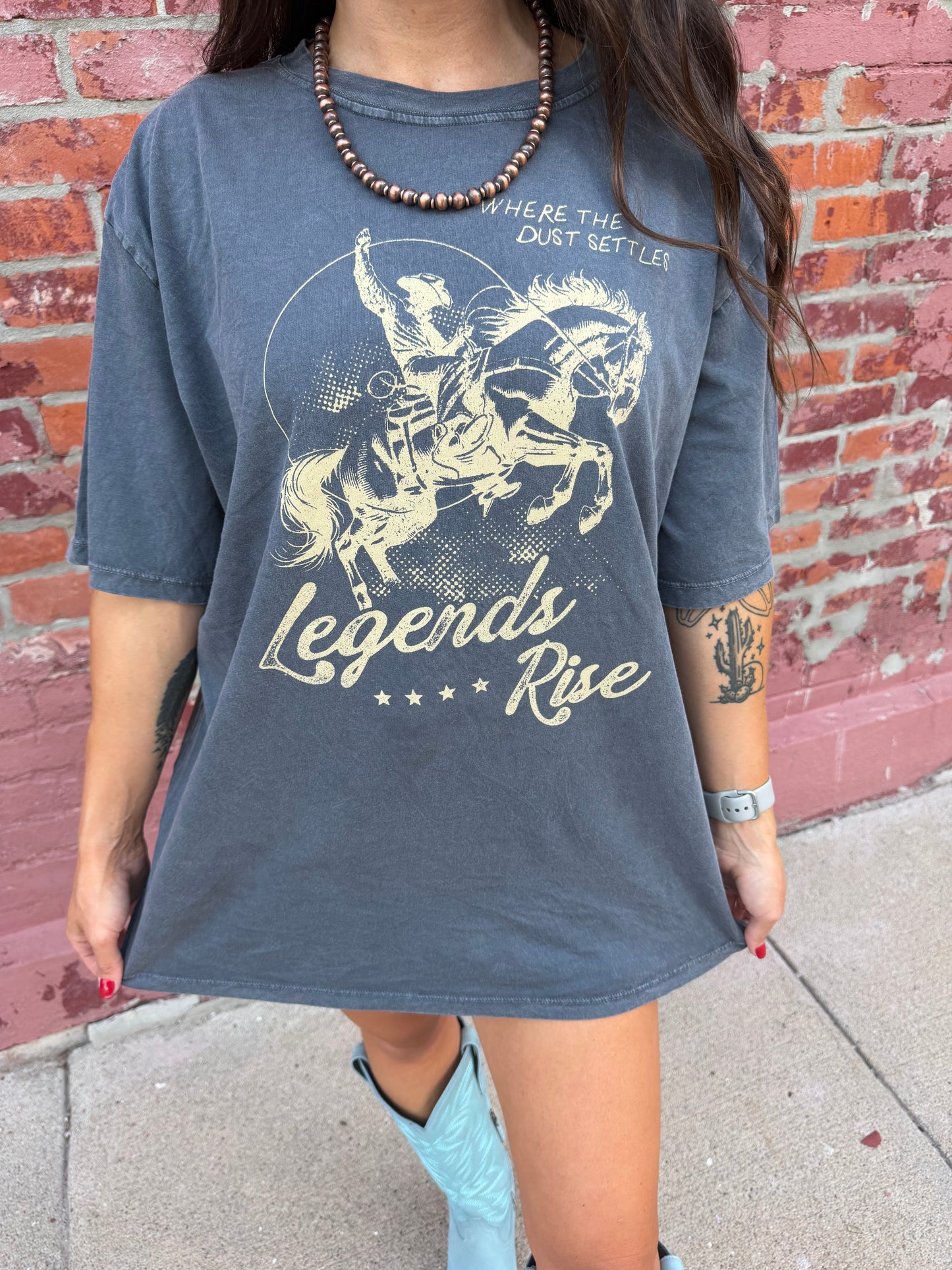 LEGENDS RISE GRAPHIC TEE