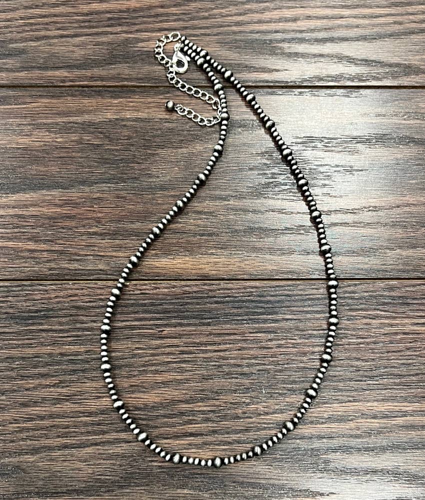 THE RANGE LINE NECKLACE