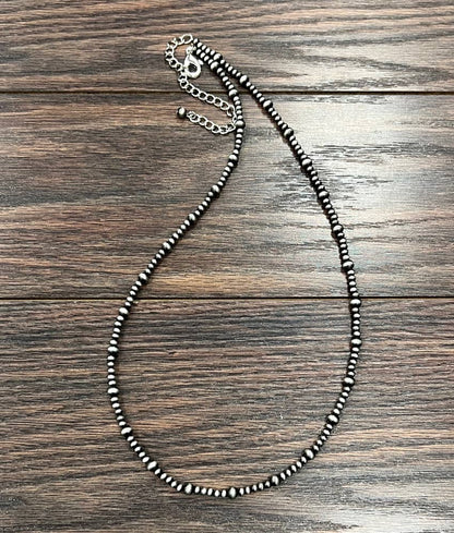 THE RANGE LINE NECKLACE