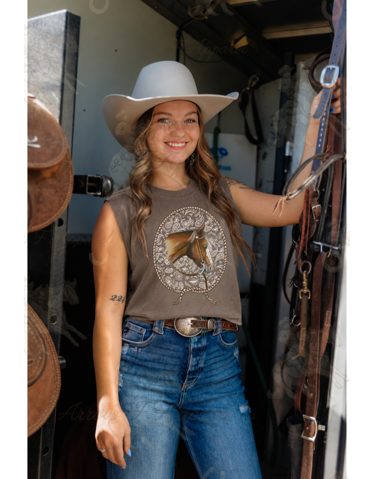 SIMPLE HORSE MUSCLE TANK