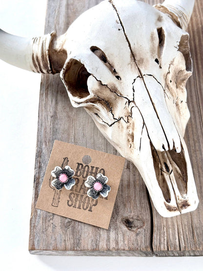 FLOWER STONE STUD EARRINGS
