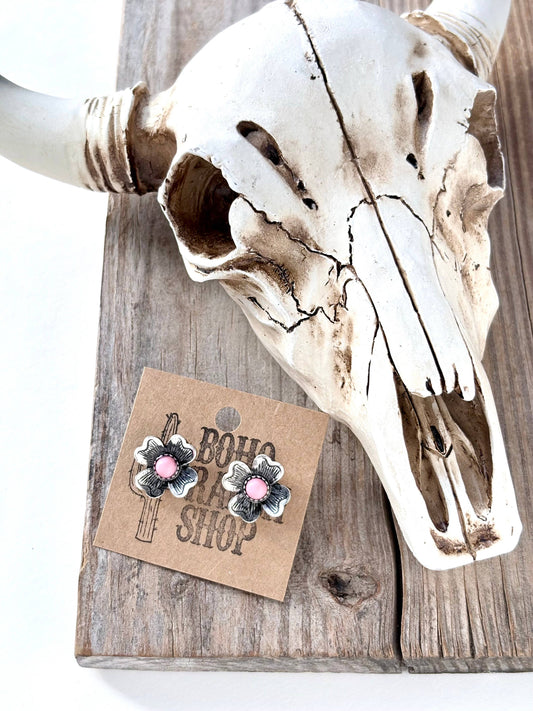 FLOWER STONE STUD EARRINGS